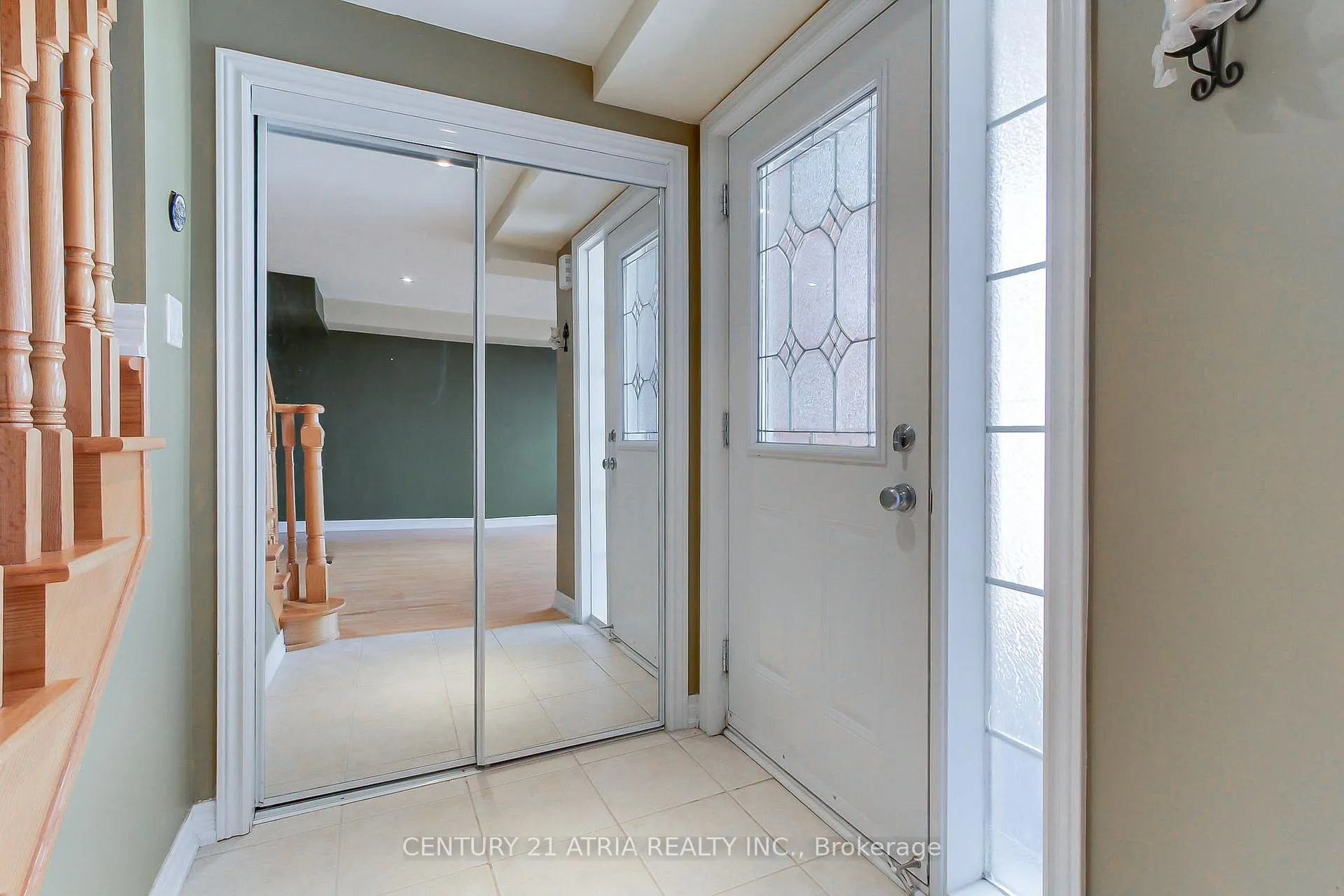 Photo 3 of 163 Zokol Drive, Aurora, Bayview Northeast — HOMEH