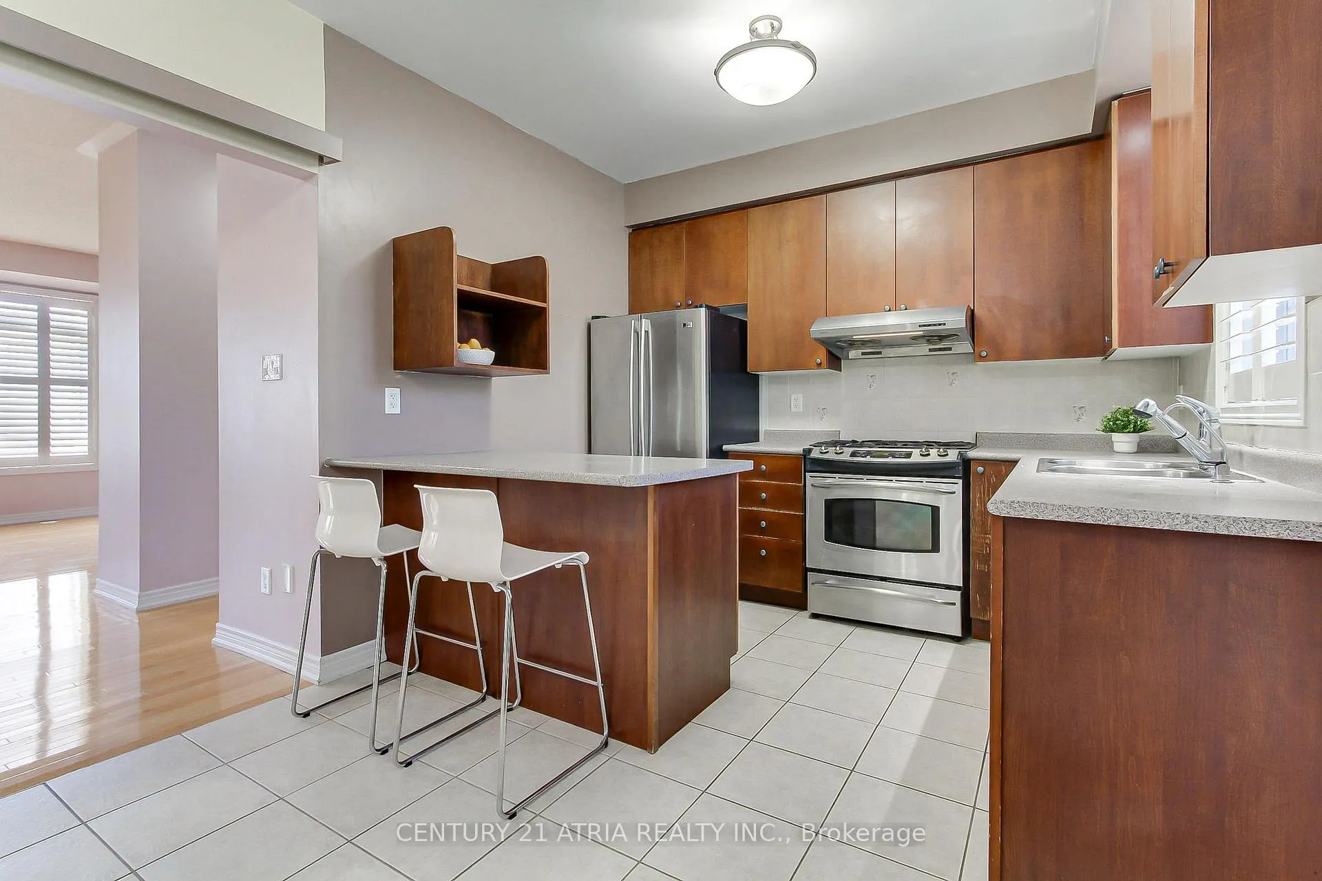 Photo 9 of 163 Zokol Drive, Aurora, Bayview Northeast — HOMEH