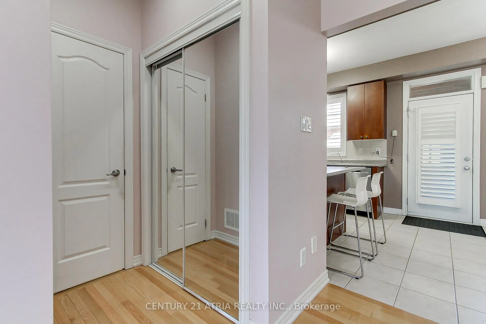 Photo 16 of 163 Zokol Drive, Aurora, Bayview Northeast — HOMEH