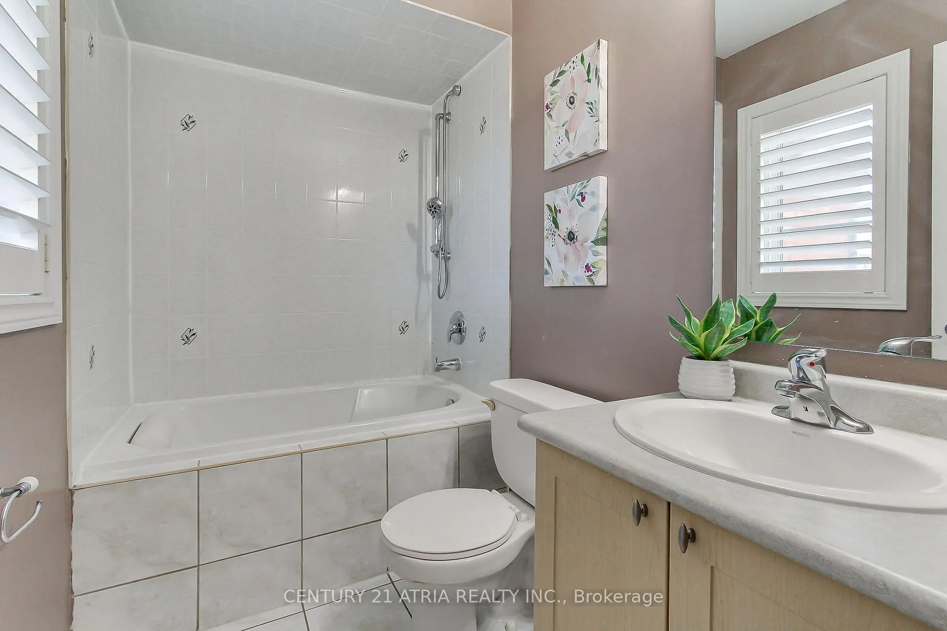 Photo 21 of 163 Zokol Drive, Aurora, Bayview Northeast — HOMEH