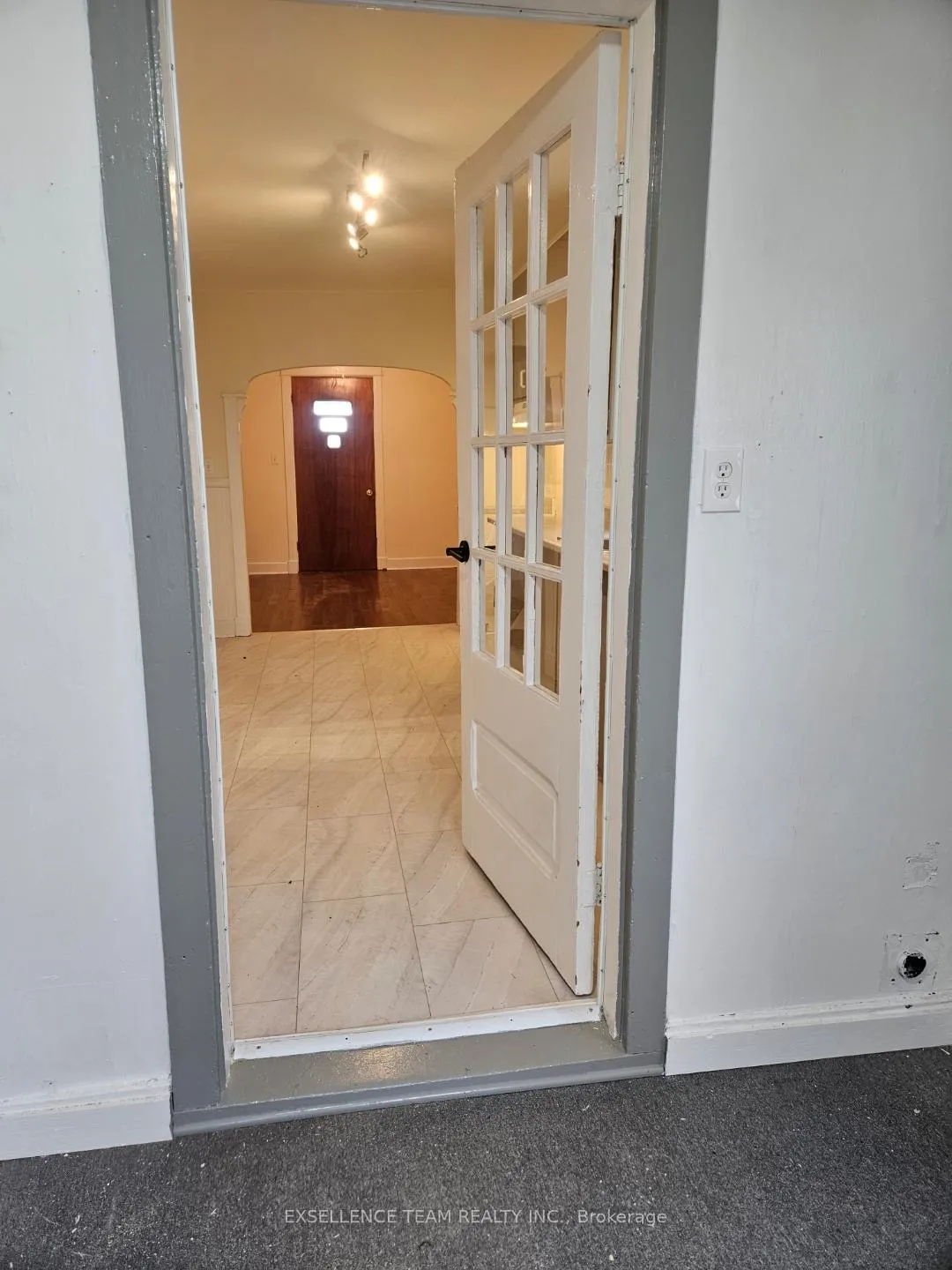 Photo 4 of 230-230A Carleton Street W, Cornwall — HOMEH