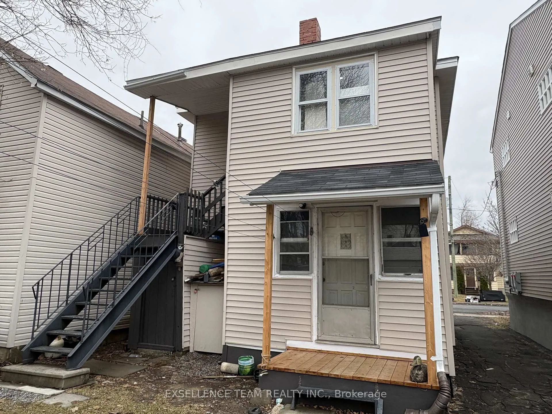 Photo 13 of 230-230A Carleton Street W, Cornwall — HOMEH