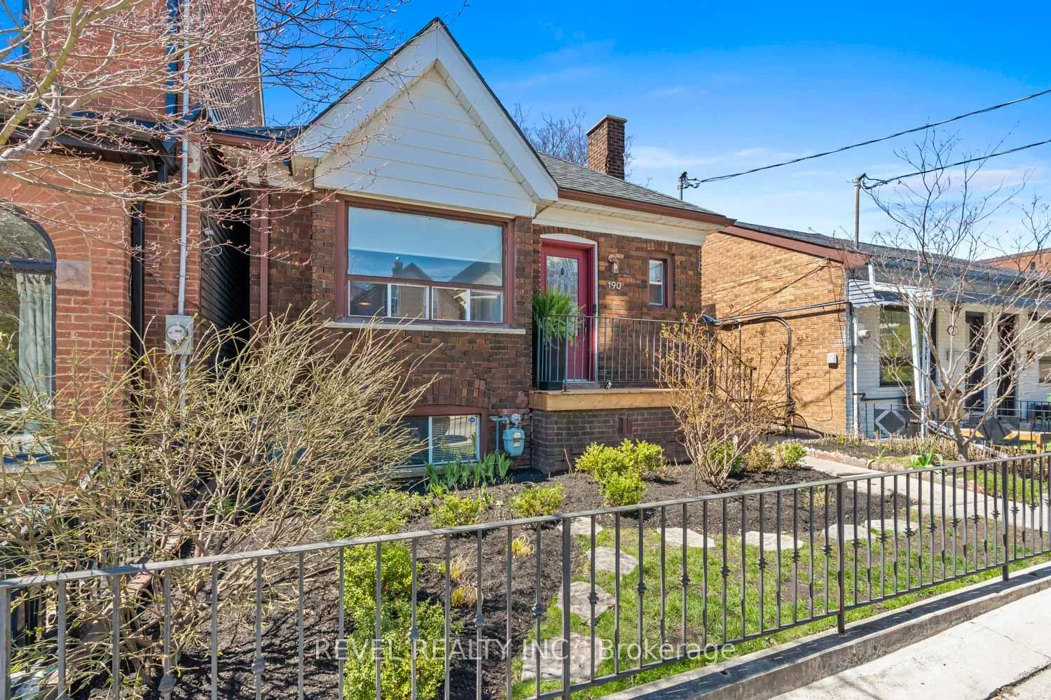Photo 1 of 190 Manning Avenue, Toronto, Trinity-Bellwoods — HOMEH