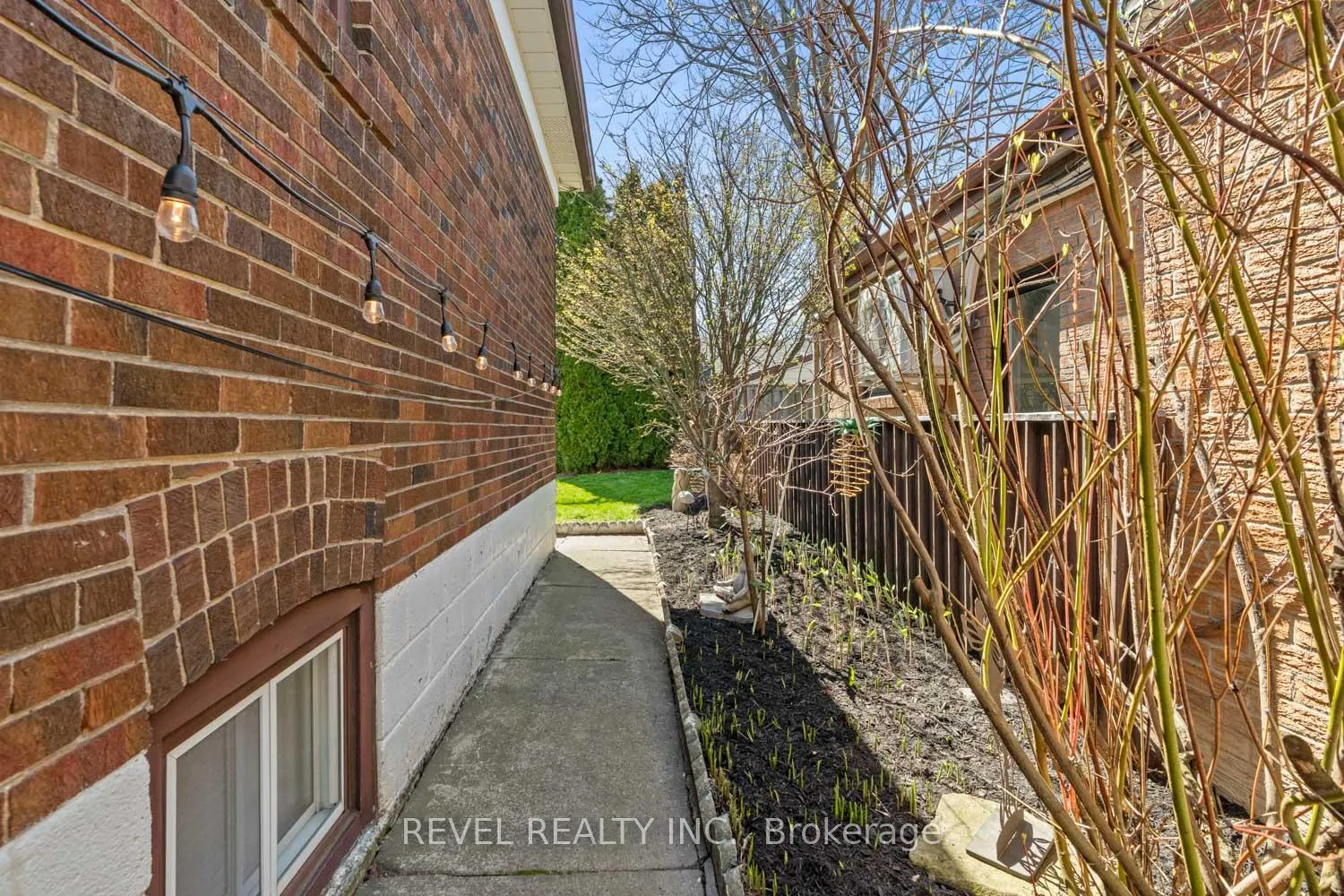 Photo 32 of 190 Manning Avenue, Toronto, Trinity-Bellwoods — HOMEH