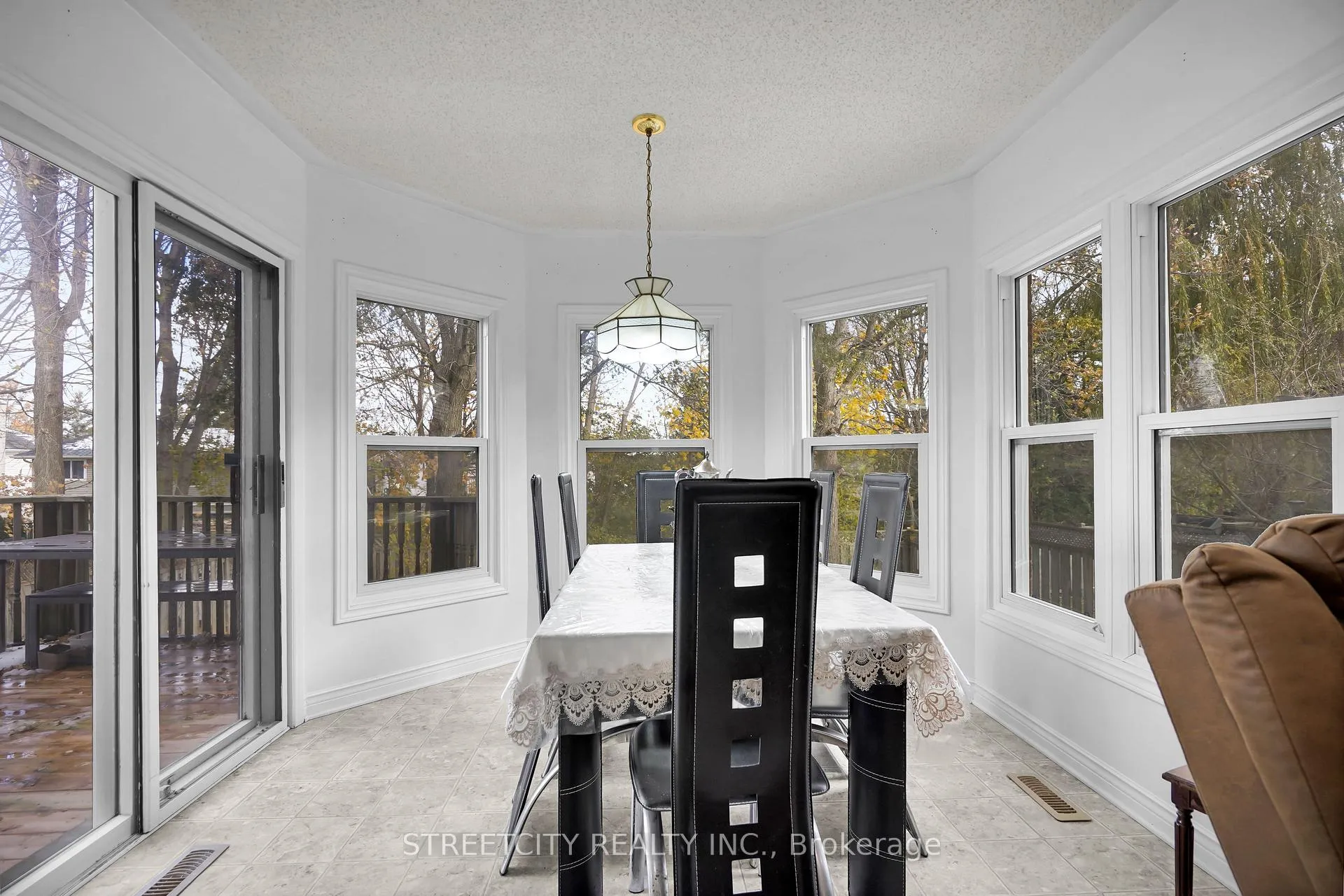 Photo 15 of 713 Guildwood Boulevard, London, North M — HOMEH