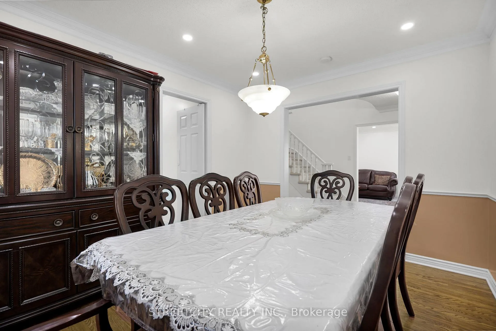 Photo 22 of 713 Guildwood Boulevard, London, North M — HOMEH