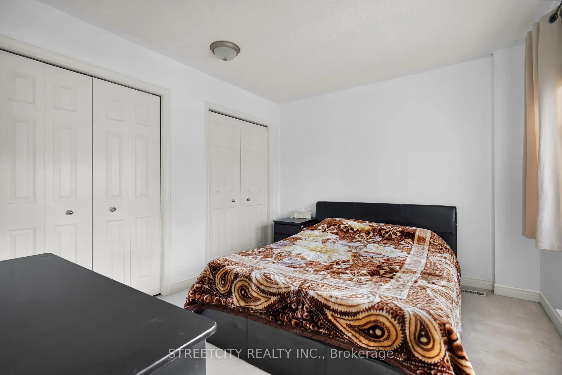 Photo 32 of 713 Guildwood Boulevard, London, North M — HOMEH