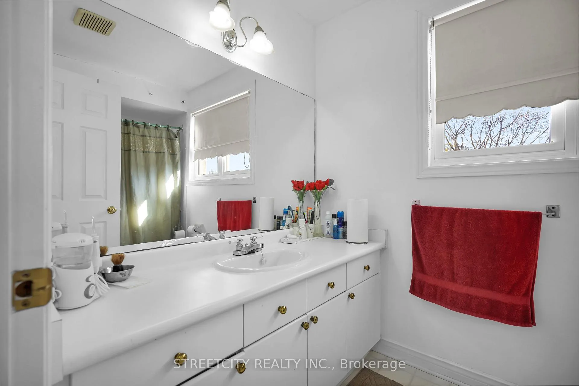 Photo 34 of 713 Guildwood Boulevard, London, North M — HOMEH