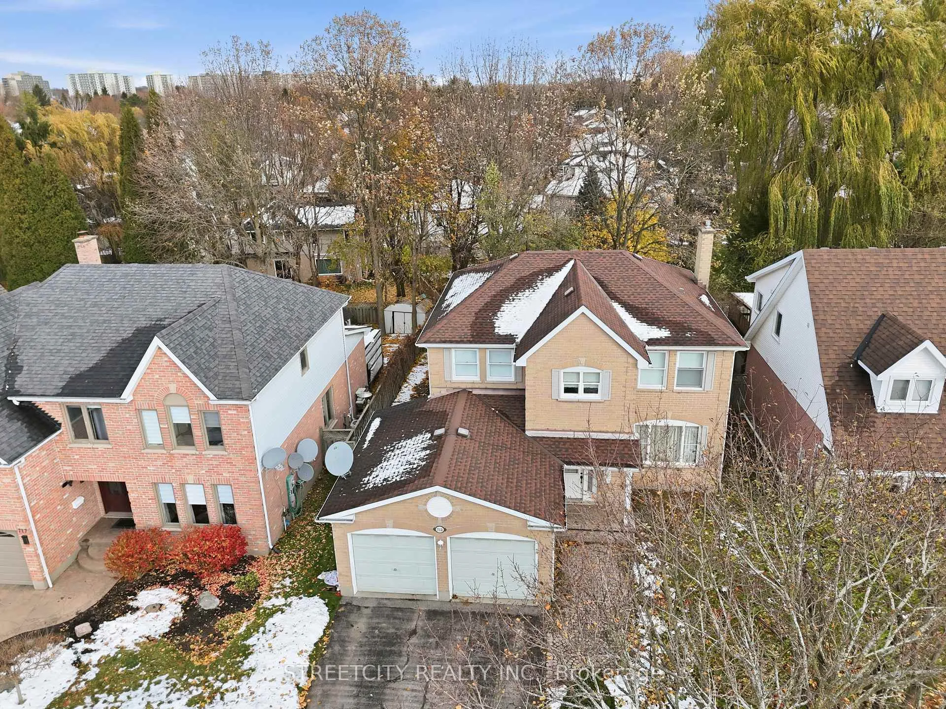 Photo 44 of 713 Guildwood Boulevard, London, North M — HOMEH