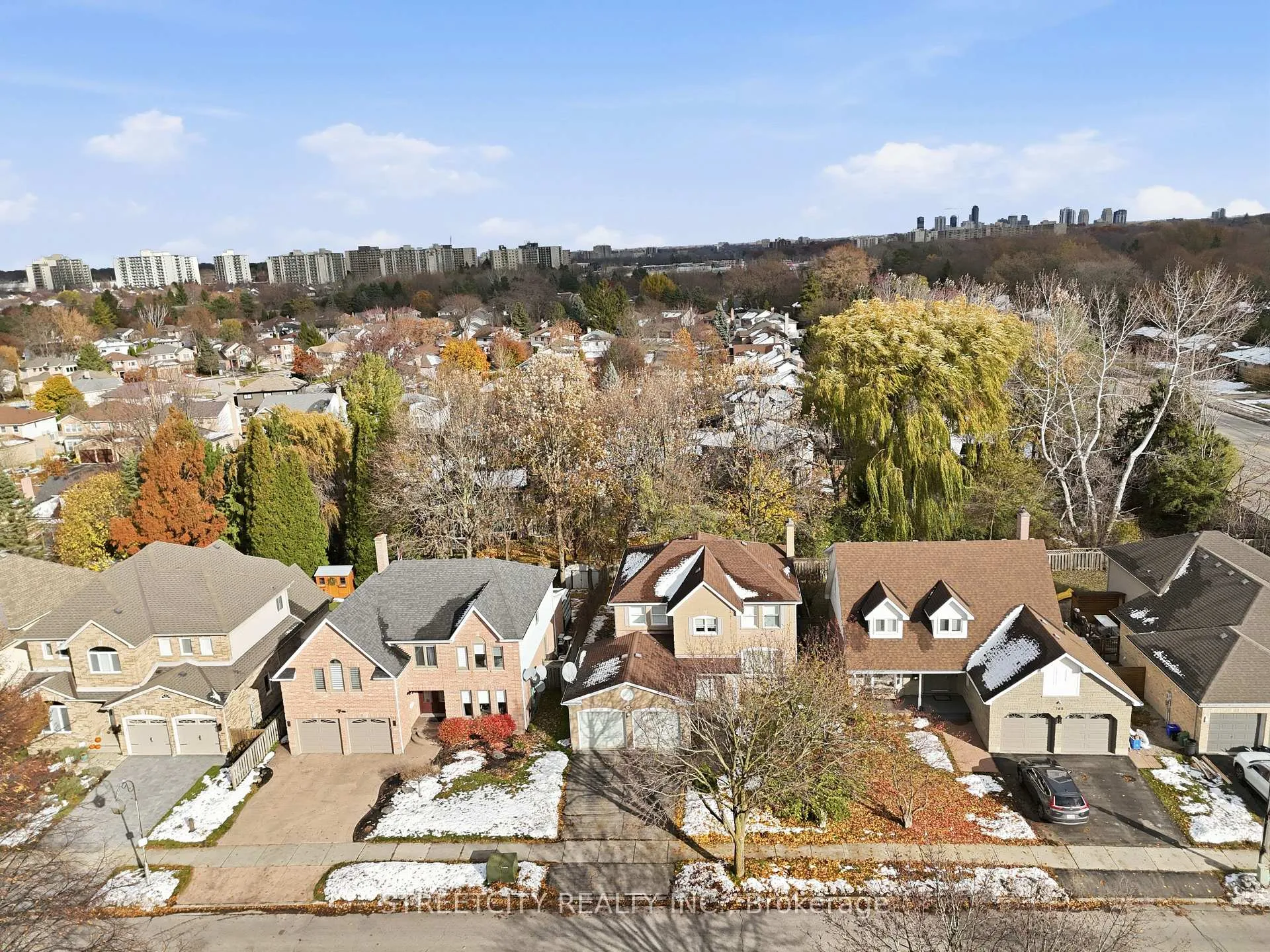 Photo 45 of 713 Guildwood Boulevard, London, North M — HOMEH