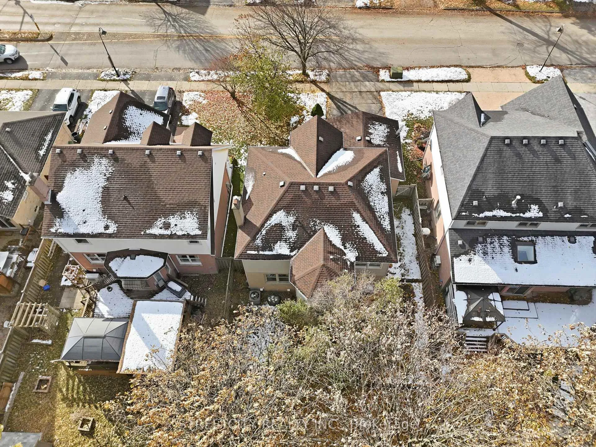 Photo 47 of 713 Guildwood Boulevard, London, North M — HOMEH