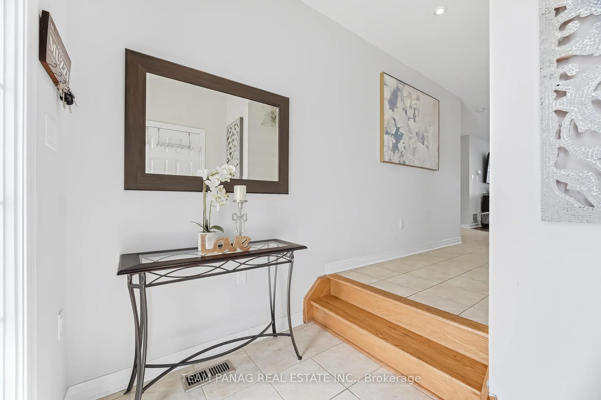 Photo 5 of 26 Calderstone Road, Brampton, Bram East — HOMEH