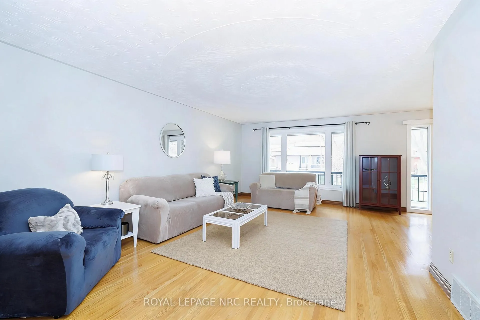 Photo 5 of 5 Royce Avenue, Hamilton, Stoney Creek — HOMEH
