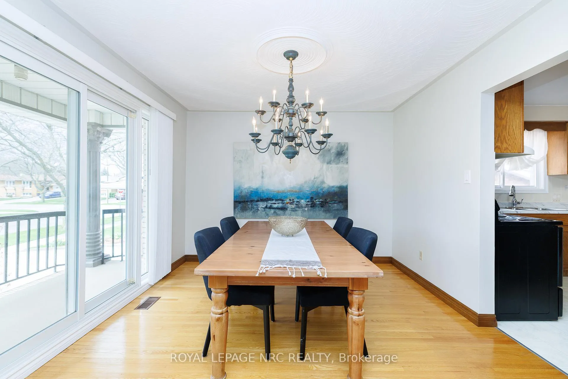 Photo 8 of 5 Royce Avenue, Hamilton, Stoney Creek — HOMEH