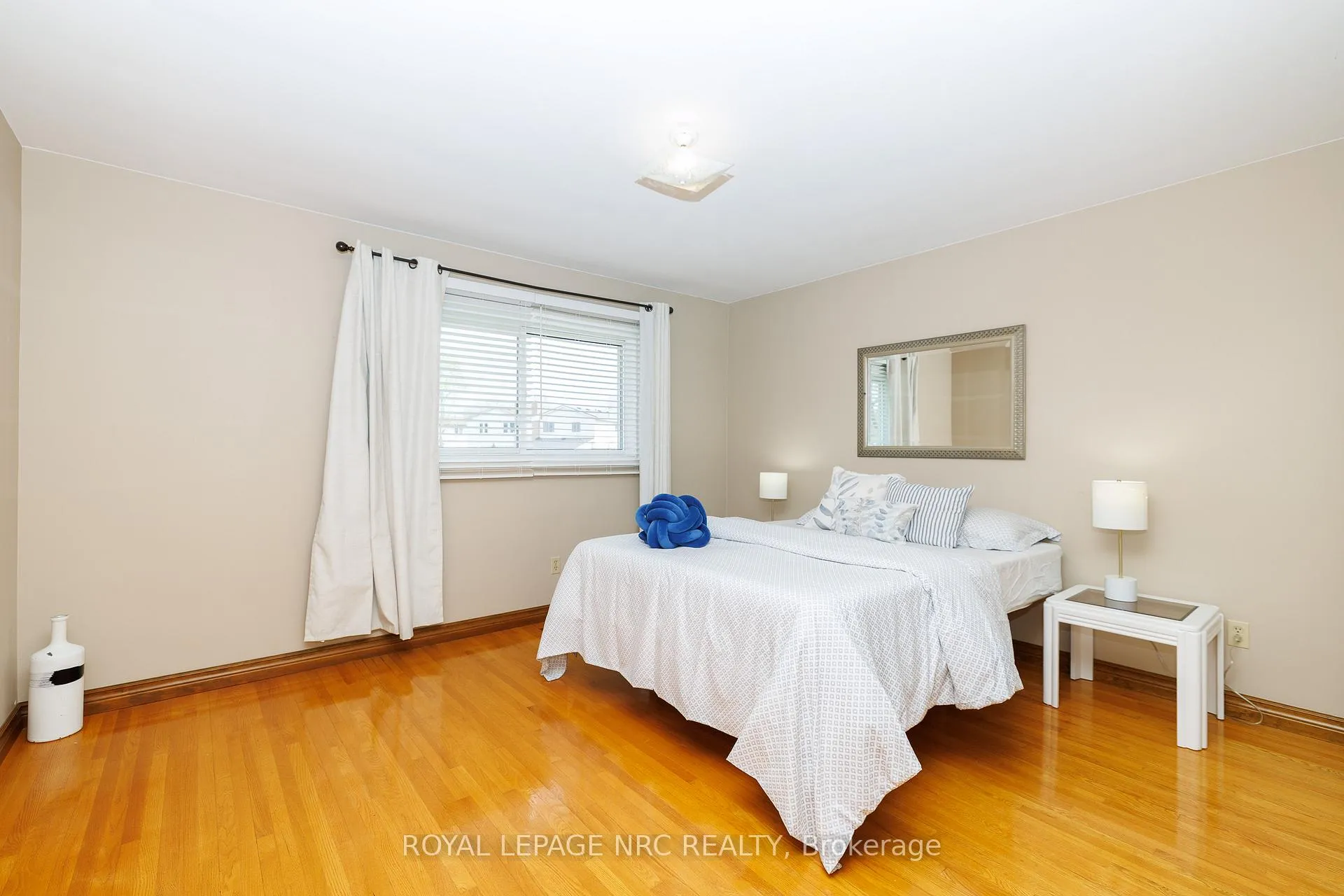 Photo 14 of 5 Royce Avenue, Hamilton, Stoney Creek — HOMEH