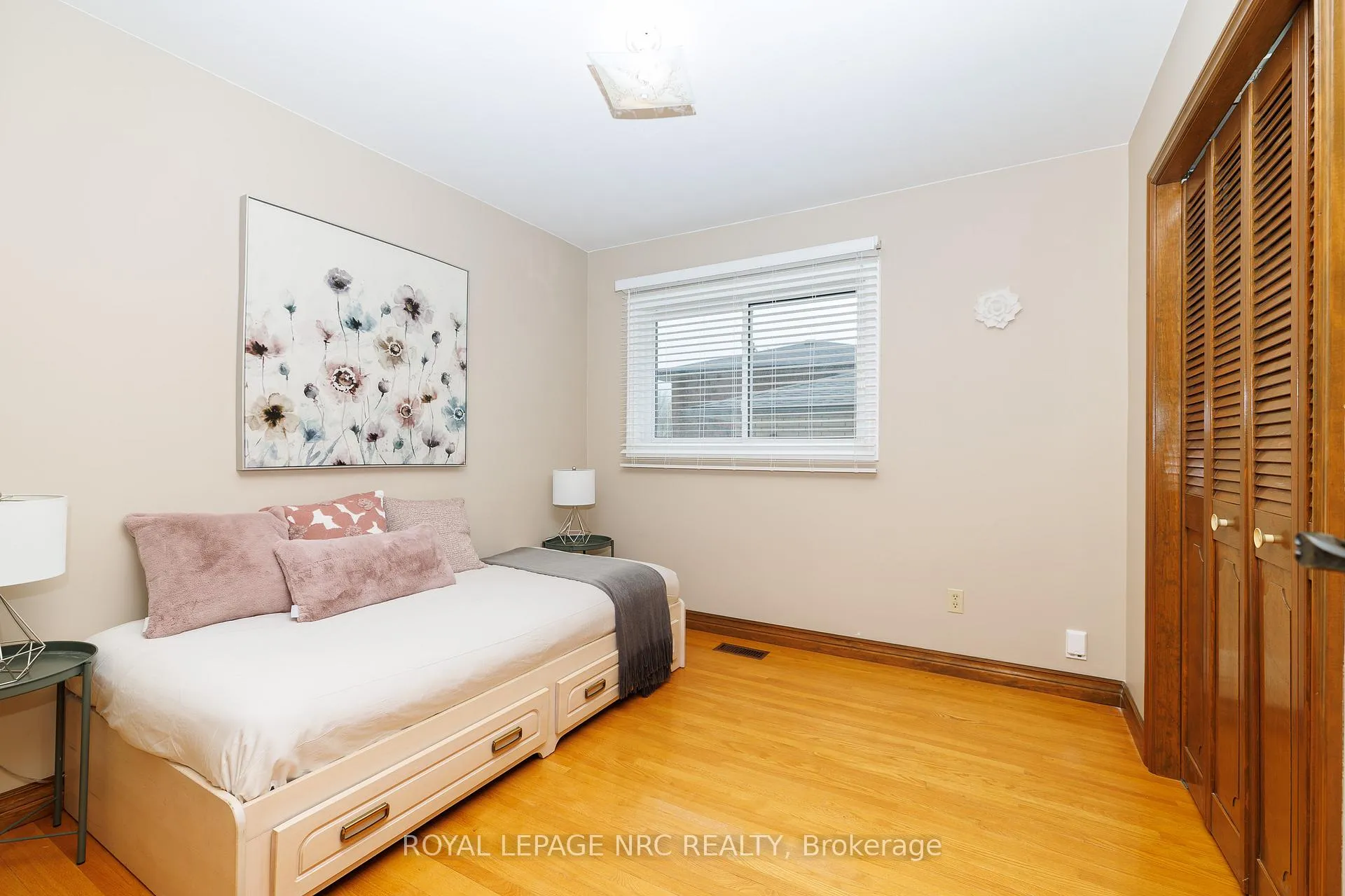 Photo 19 of 5 Royce Avenue, Hamilton, Stoney Creek — HOMEH