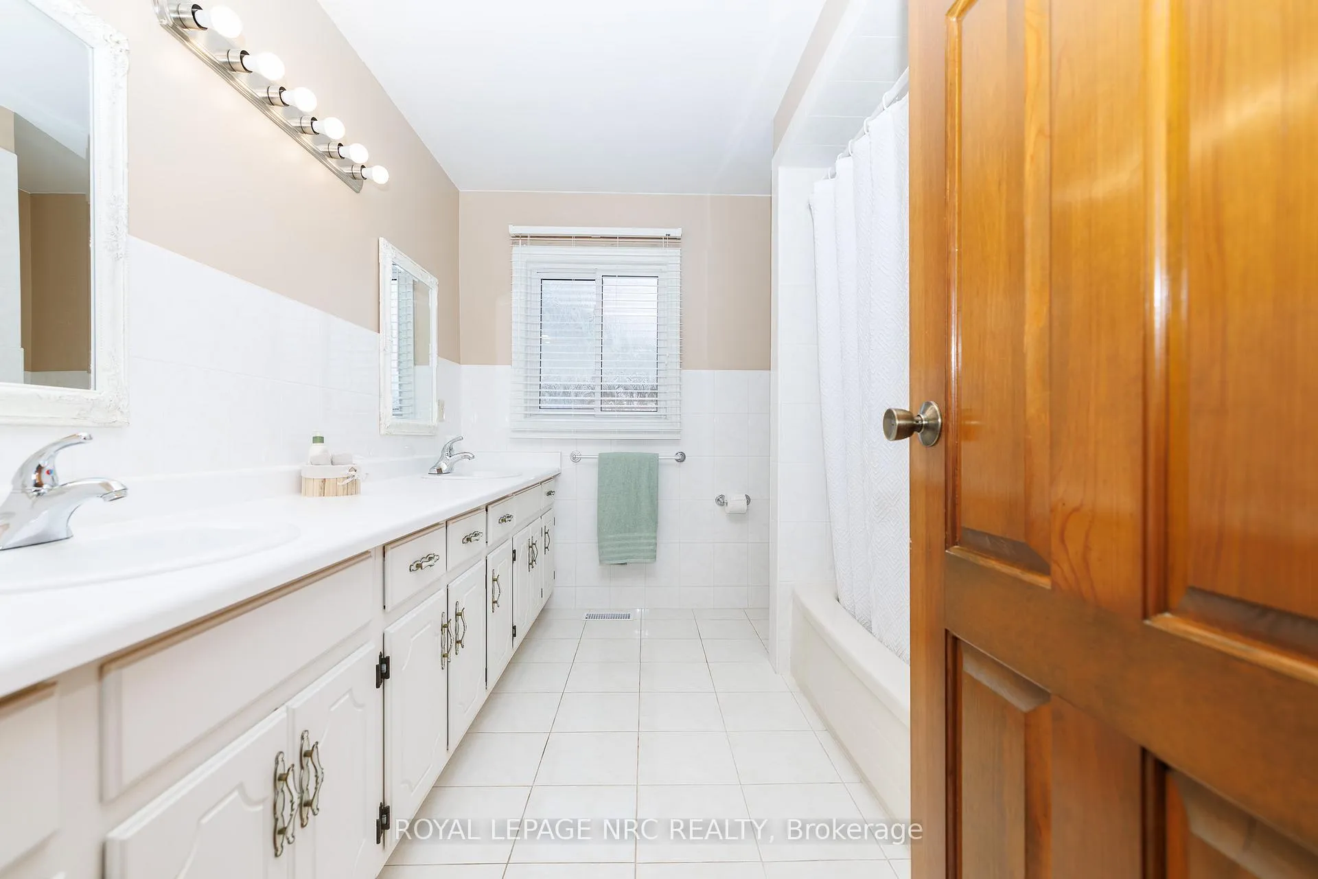 Photo 20 of 5 Royce Avenue, Hamilton, Stoney Creek — HOMEH