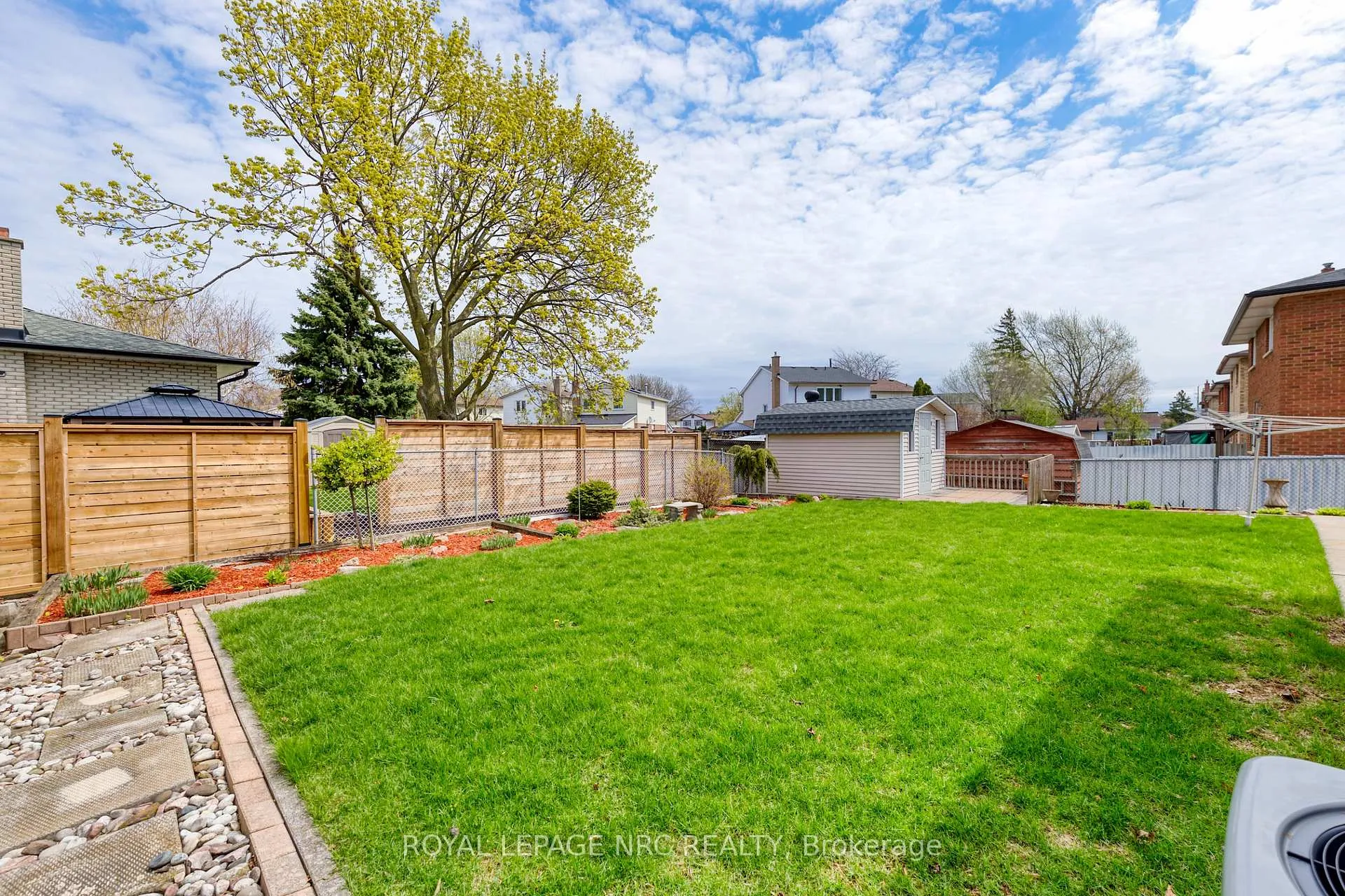 Photo 33 of 5 Royce Avenue, Hamilton, Stoney Creek — HOMEH