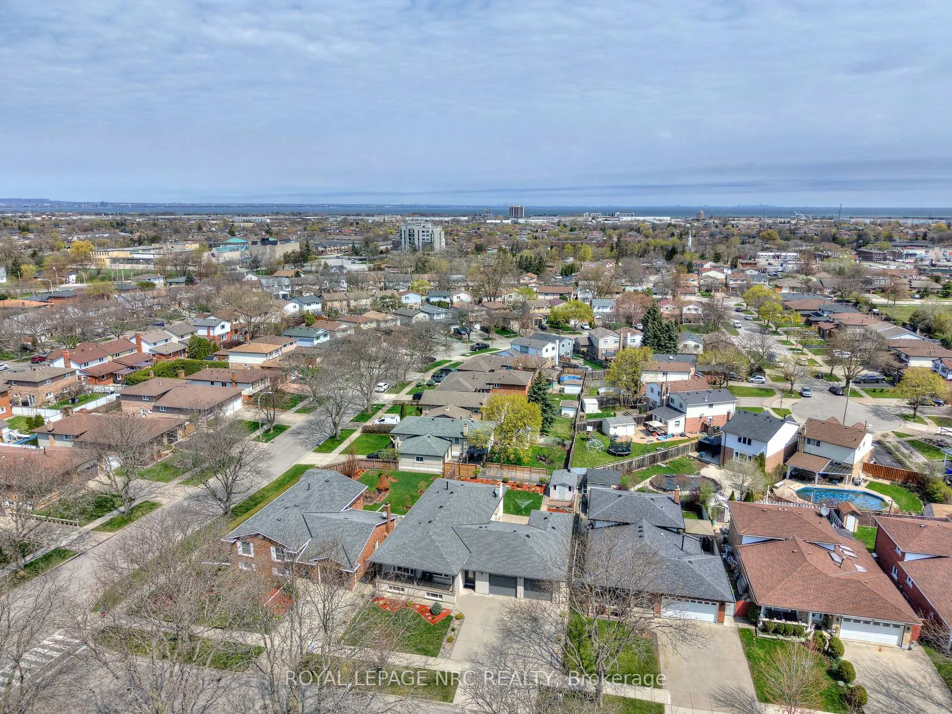 Photo 42 of 5 Royce Avenue, Hamilton, Stoney Creek — HOMEH