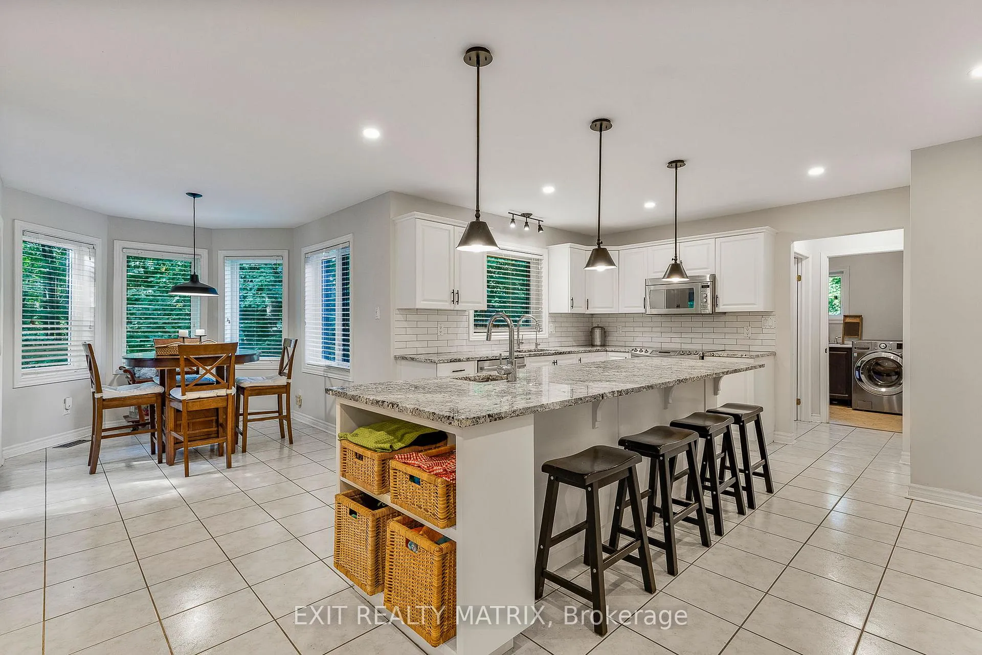 Photo 33 of 6343 Deermeadow Drive, Ottawa, Greely — HOMEH
