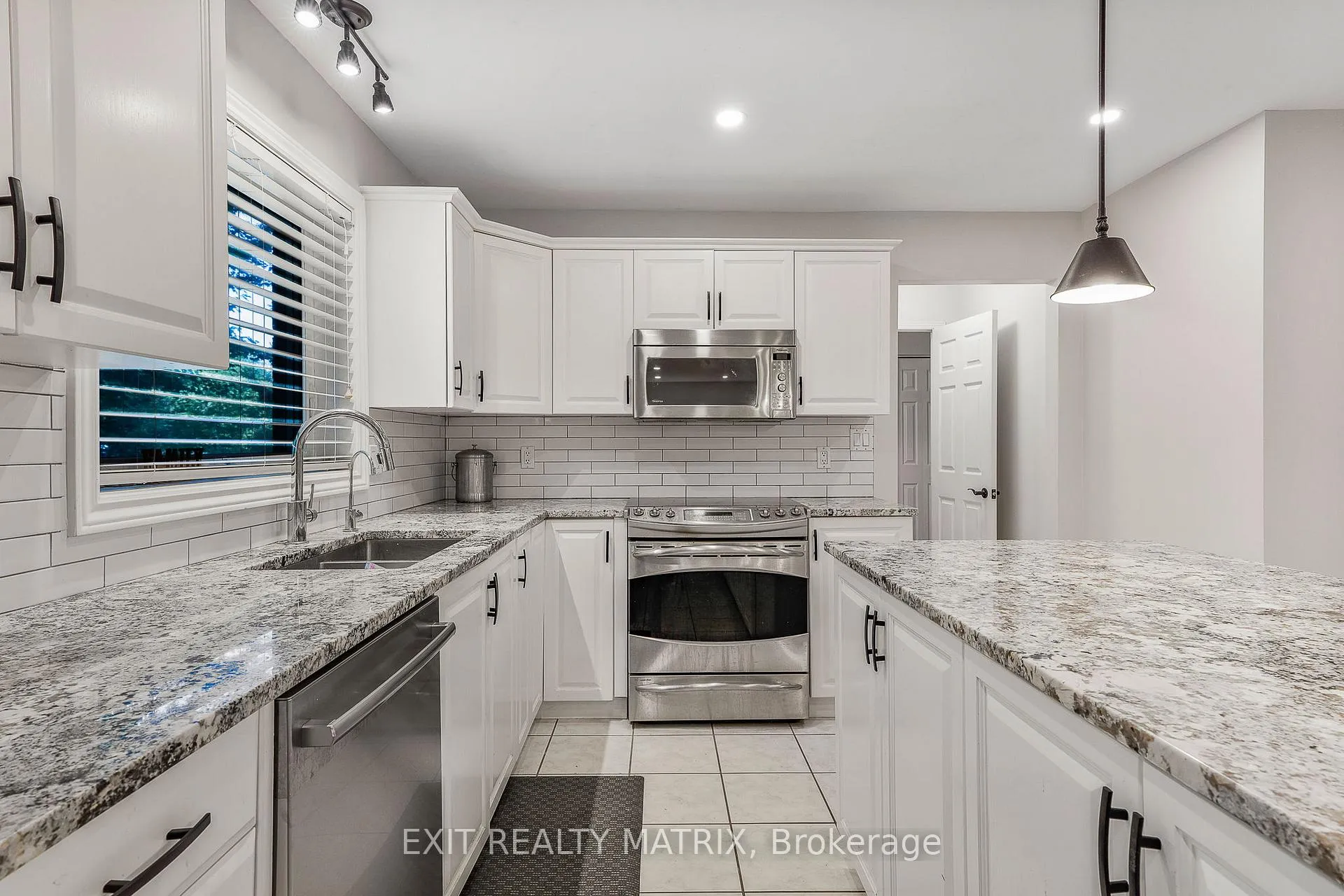 Photo 5 of 6343 Deermeadow Drive, Ottawa, Greely — HOMEH
