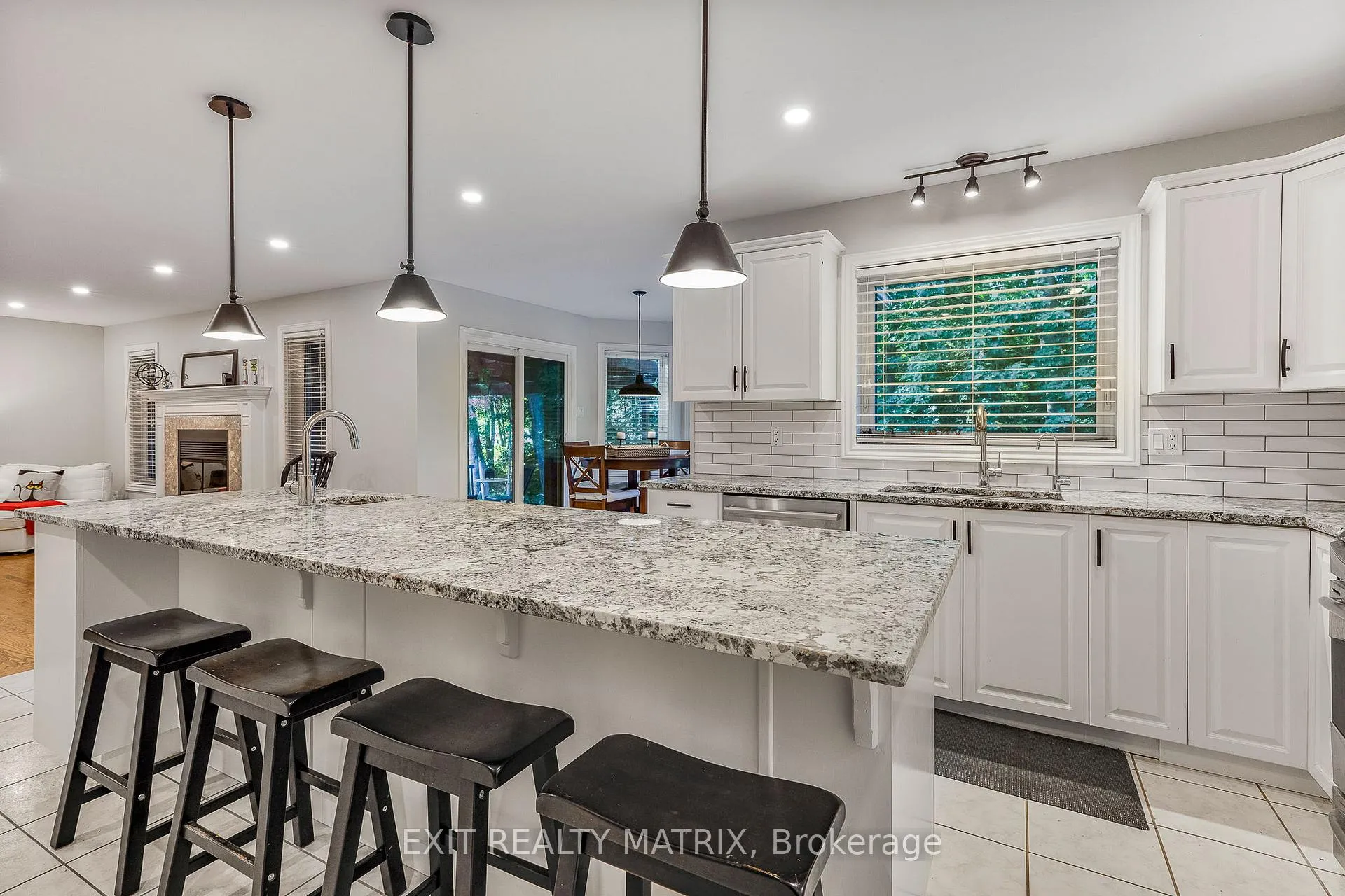 Photo 8 of 6343 Deermeadow Drive, Ottawa, Greely — HOMEH