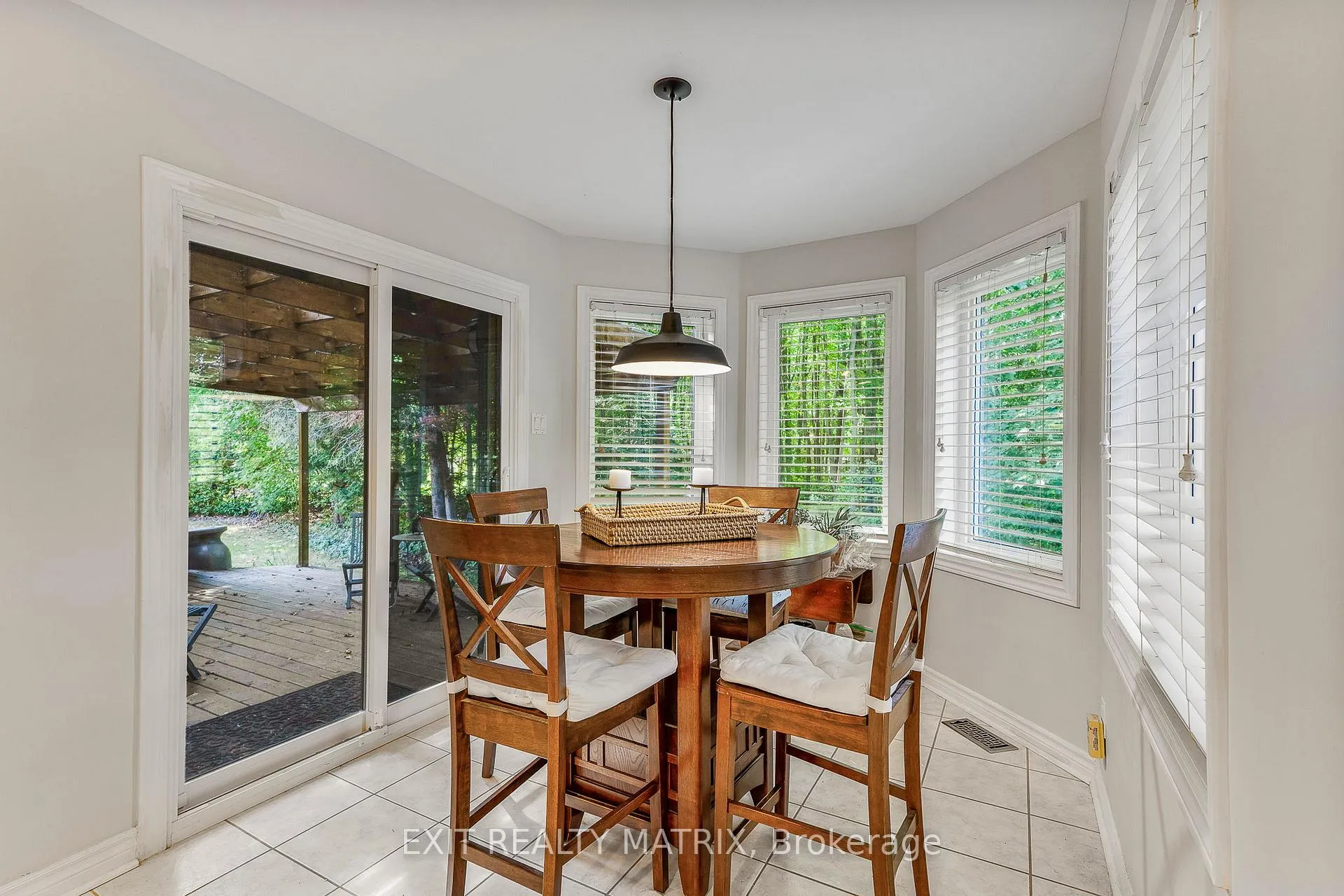 Photo 9 of 6343 Deermeadow Drive, Ottawa, Greely — HOMEH