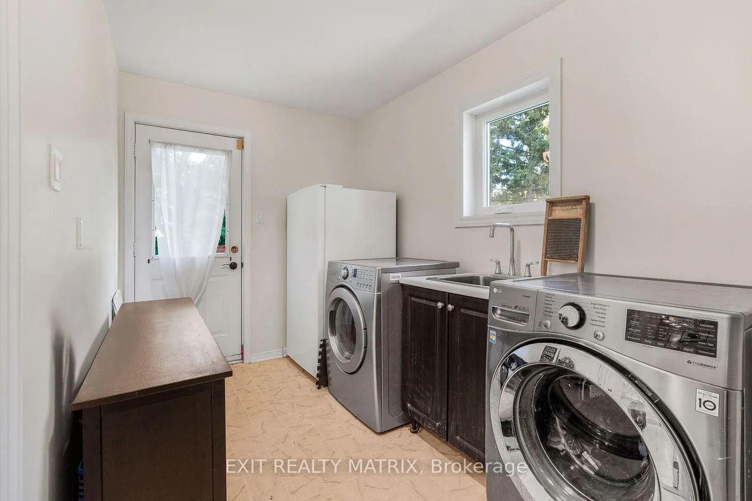 Photo 35 of 6343 Deermeadow Drive, Ottawa, Greely — HOMEH