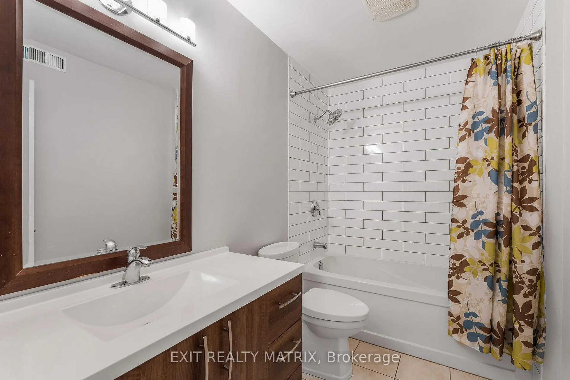 Photo 13 of 6343 Deermeadow Drive, Ottawa, Greely — HOMEH