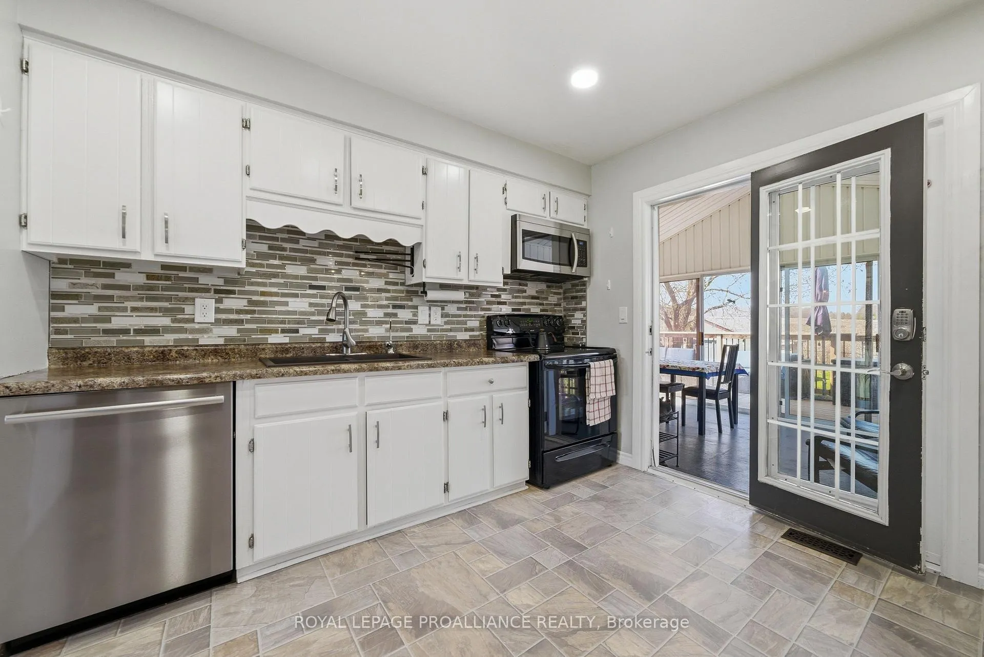 Photo 13 of 585 Lester Road, Quinte West, Sidney Ward — HOMEH