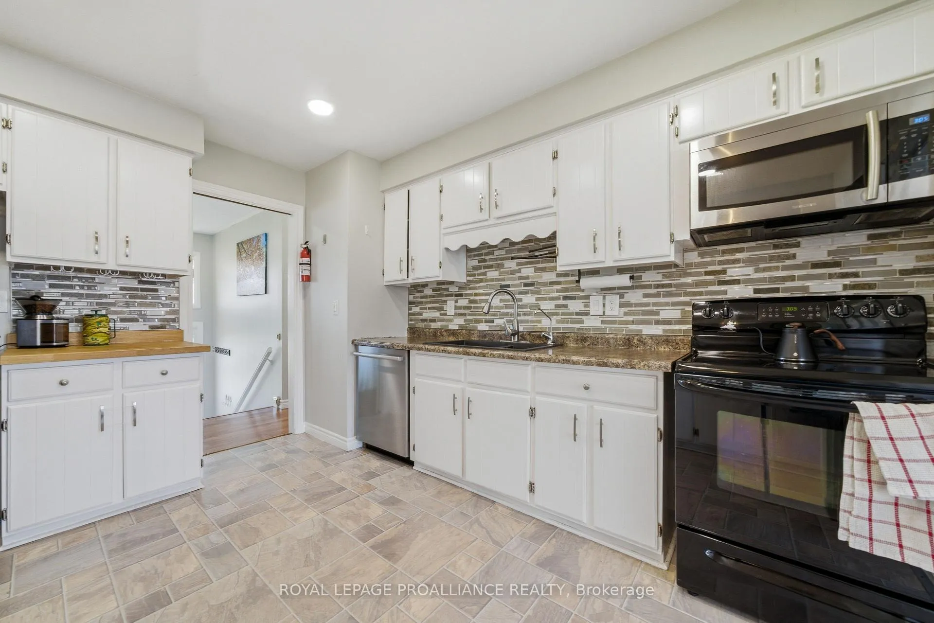 Photo 15 of 585 Lester Road, Quinte West, Sidney Ward — HOMEH