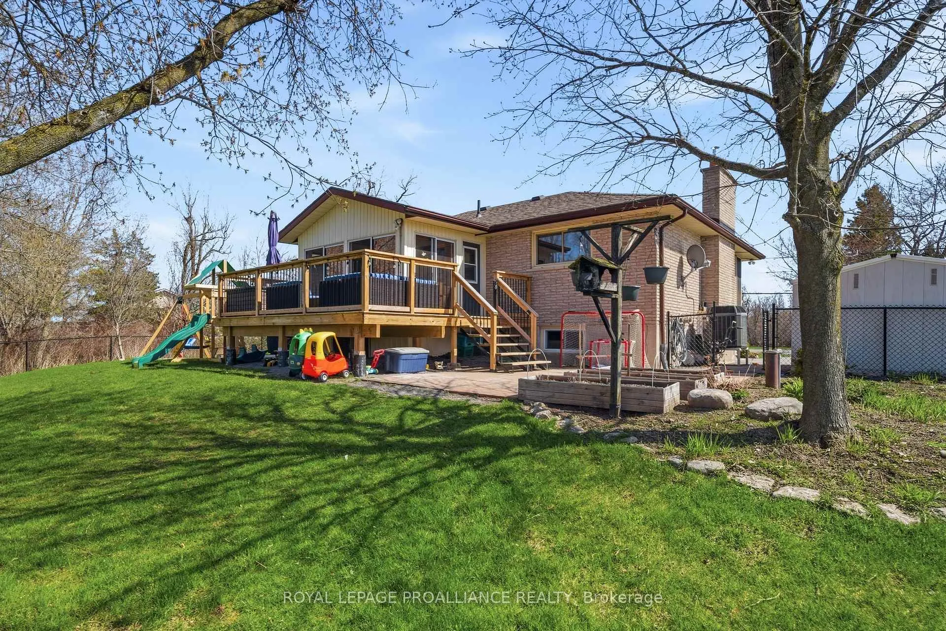 Photo 40 of 585 Lester Road, Quinte West, Sidney Ward — HOMEH