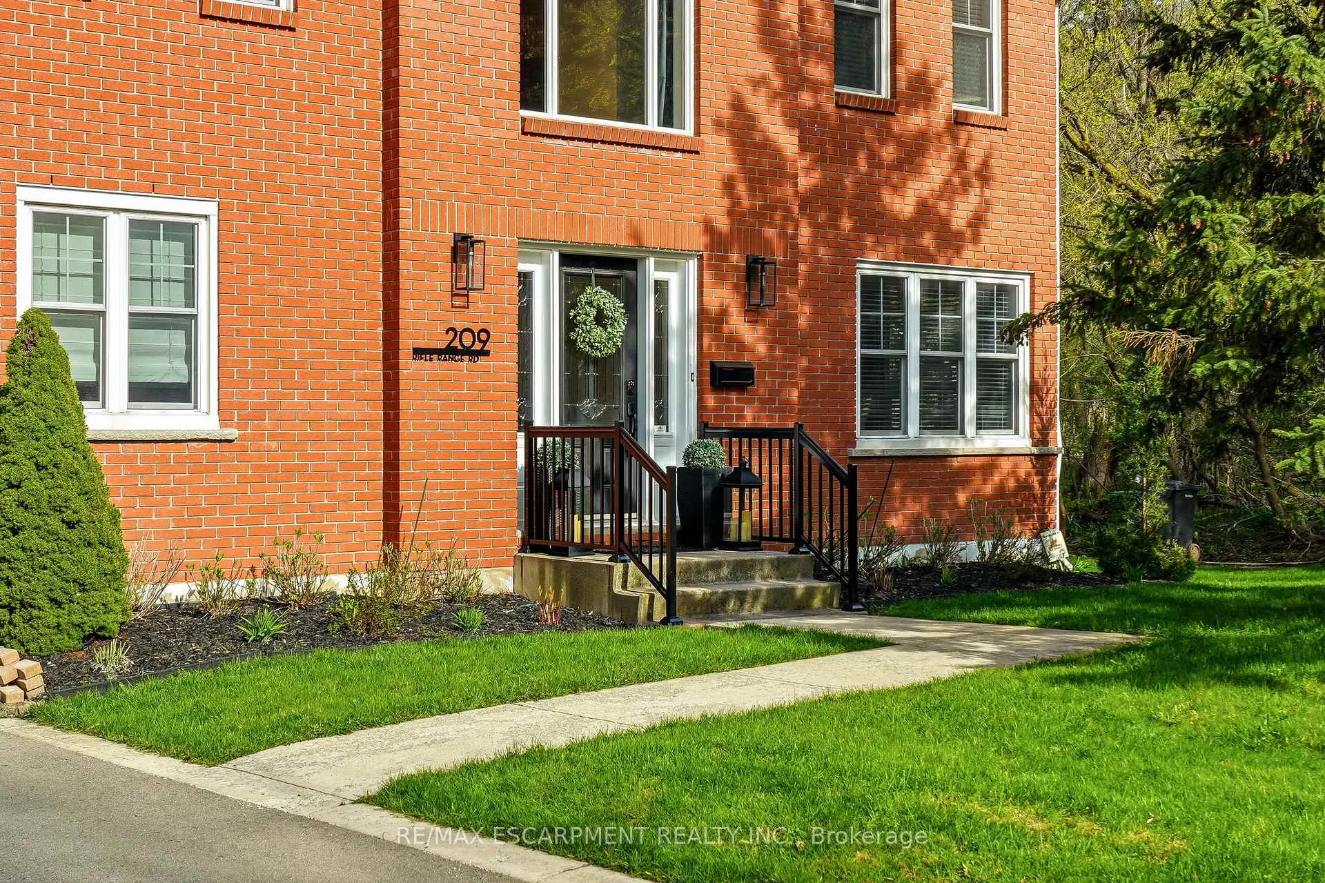 Photo 3 of 209 Rifle Range Road, Hamilton, Ainslie Wood — HOMEH