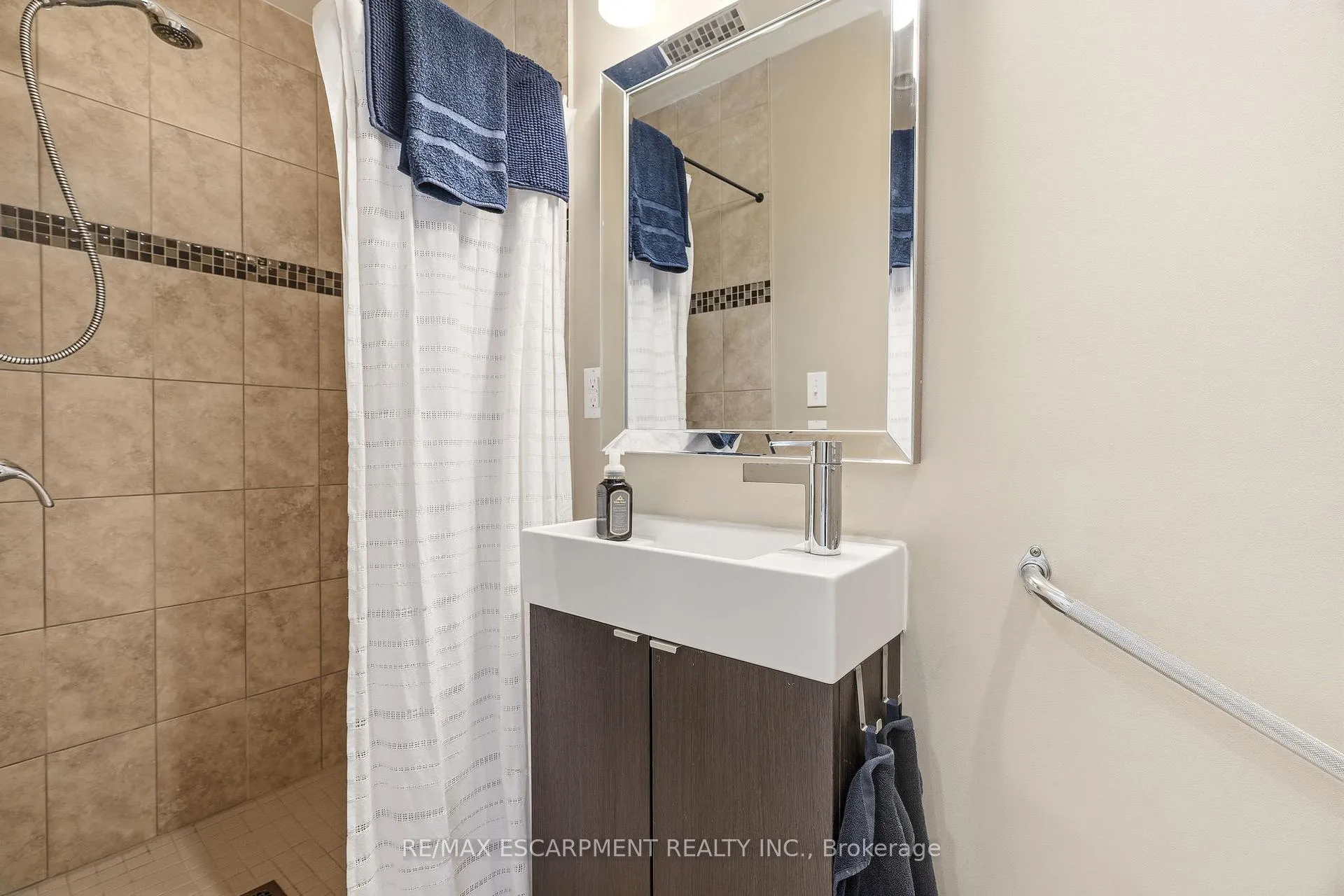 Photo 19 of 209 Rifle Range Road, Hamilton, Ainslie Wood — HOMEH