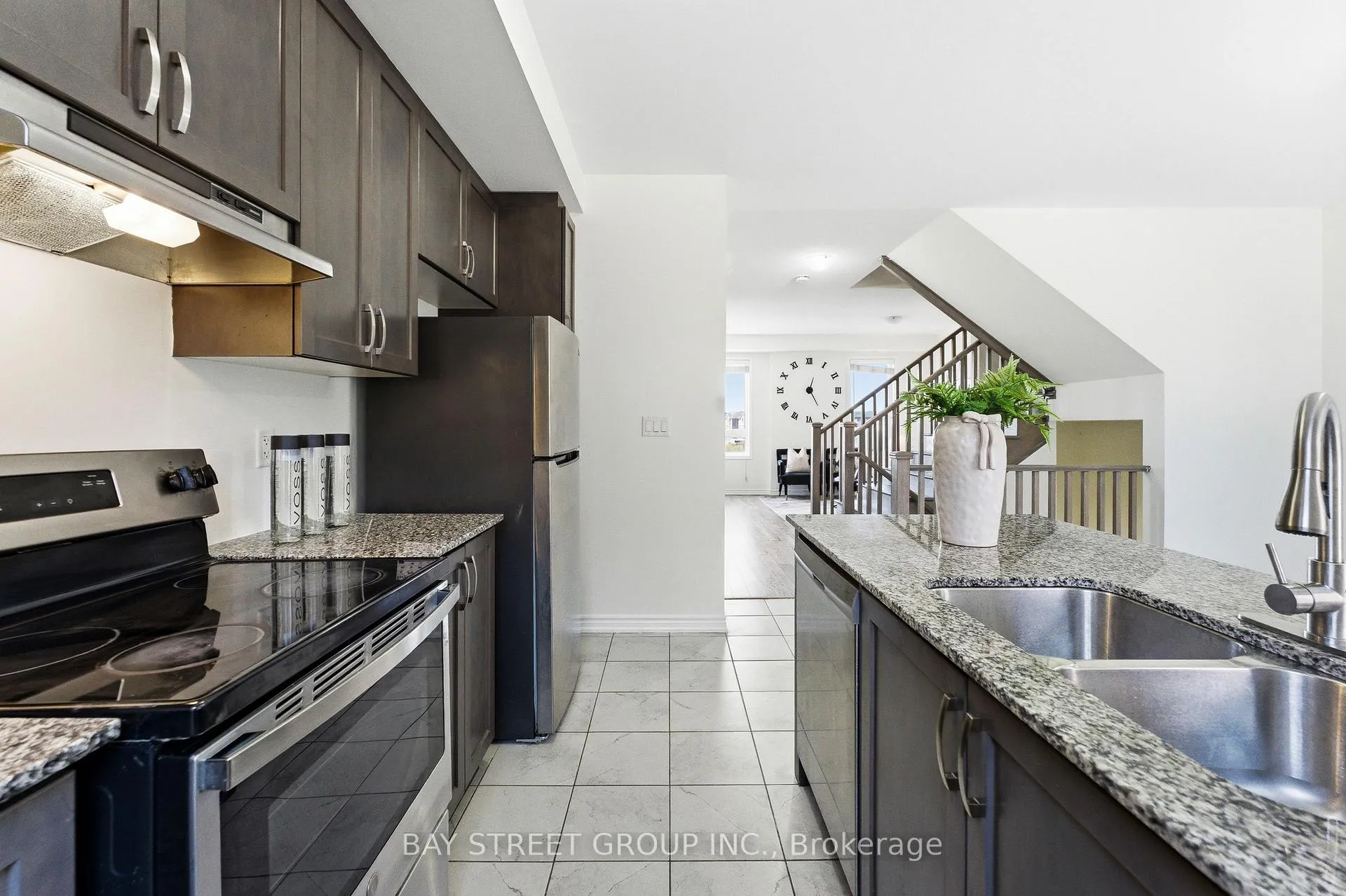 Photo 21 of 334 Lagerfeld Drive, Brampton, Northwest Brampton — HOMEH