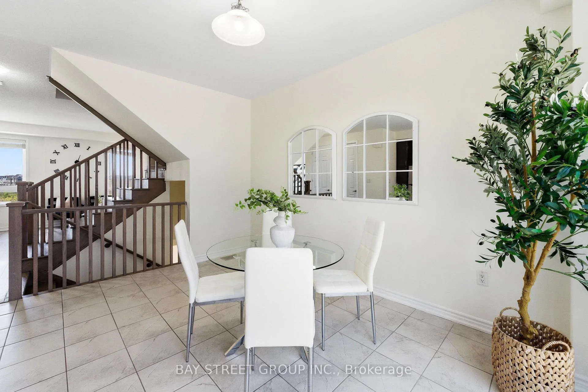 Photo 23 of 334 Lagerfeld Drive, Brampton, Northwest Brampton — HOMEH