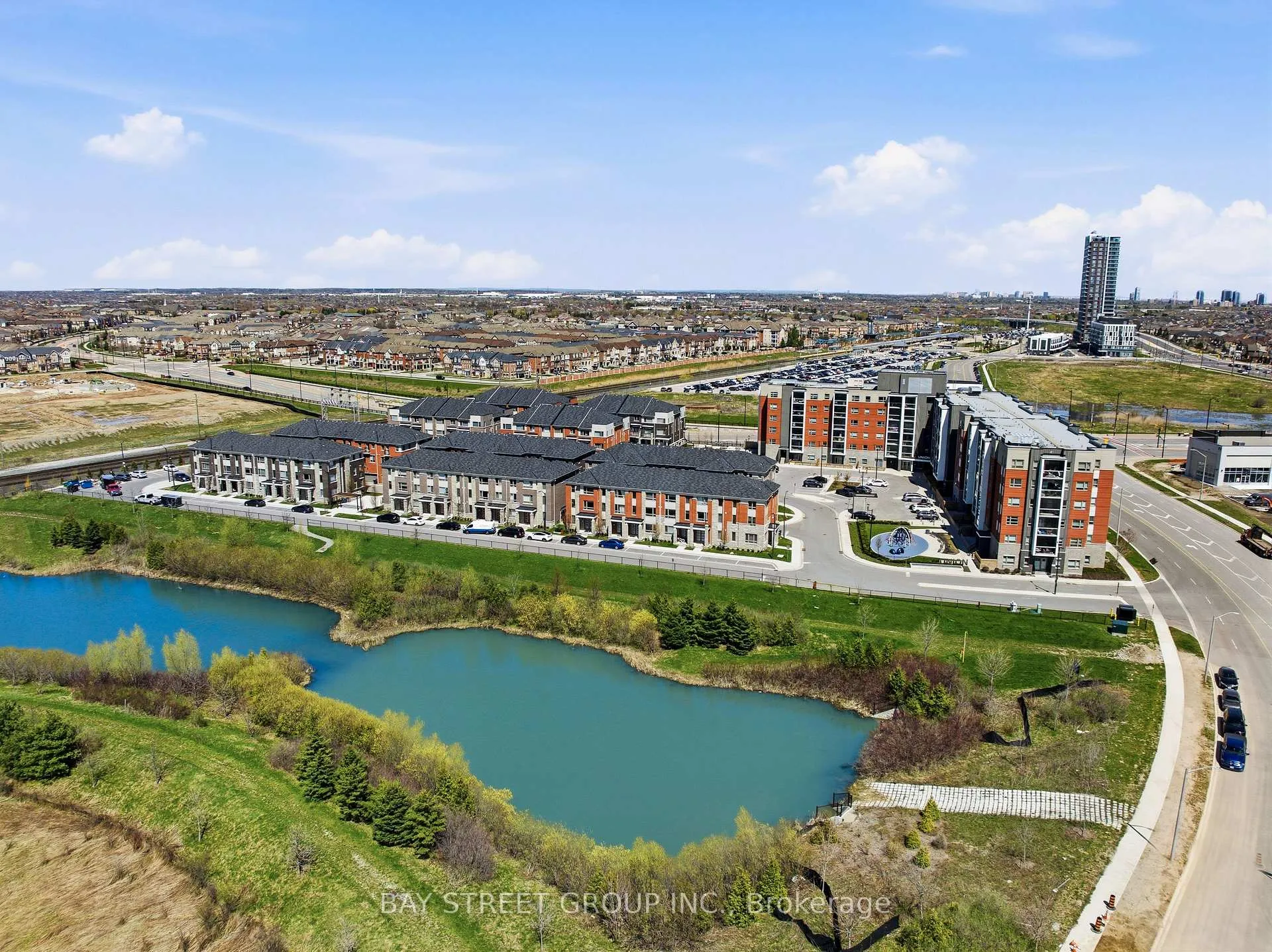 Photo 38 of 334 Lagerfeld Drive, Brampton, Northwest Brampton — HOMEH
