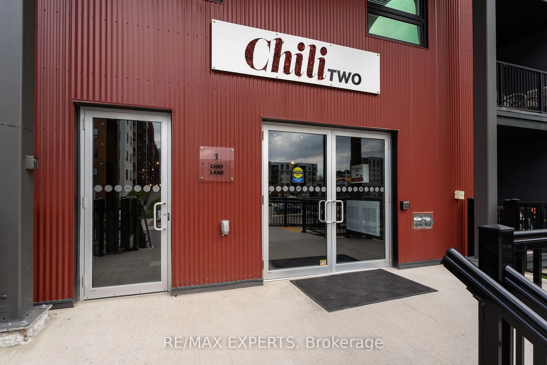 Photo 4 of Unit 405, 1 Chef Lane, Barrie, Rural Barrie Southeast — HOMEH