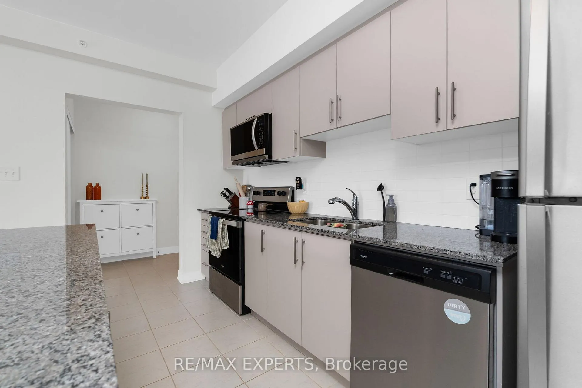 Photo 9 of Unit 405, 1 Chef Lane, Barrie, Rural Barrie Southeast — HOMEH