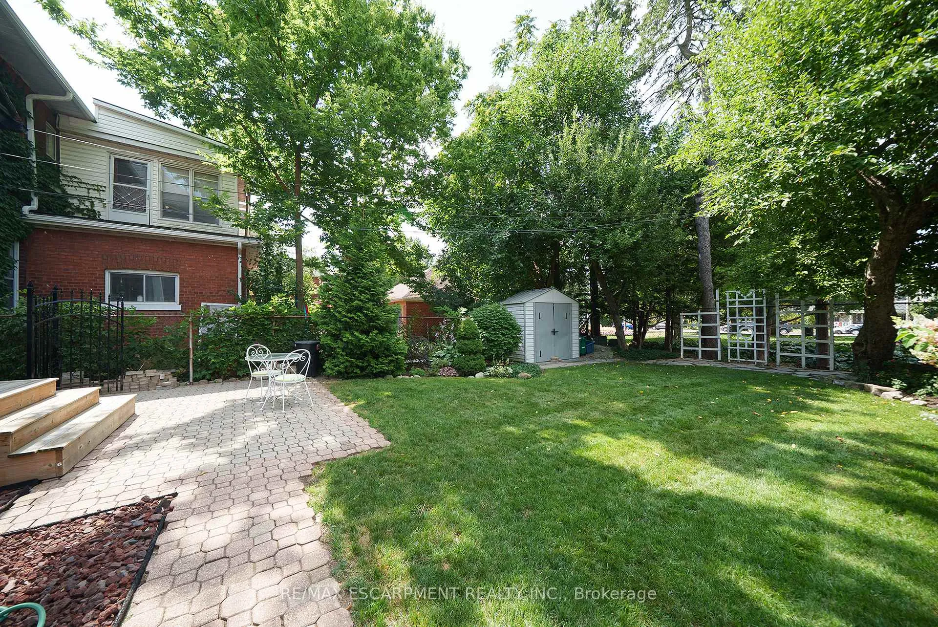 Photo 44 of 8 William Street, Brantford — HOMEH