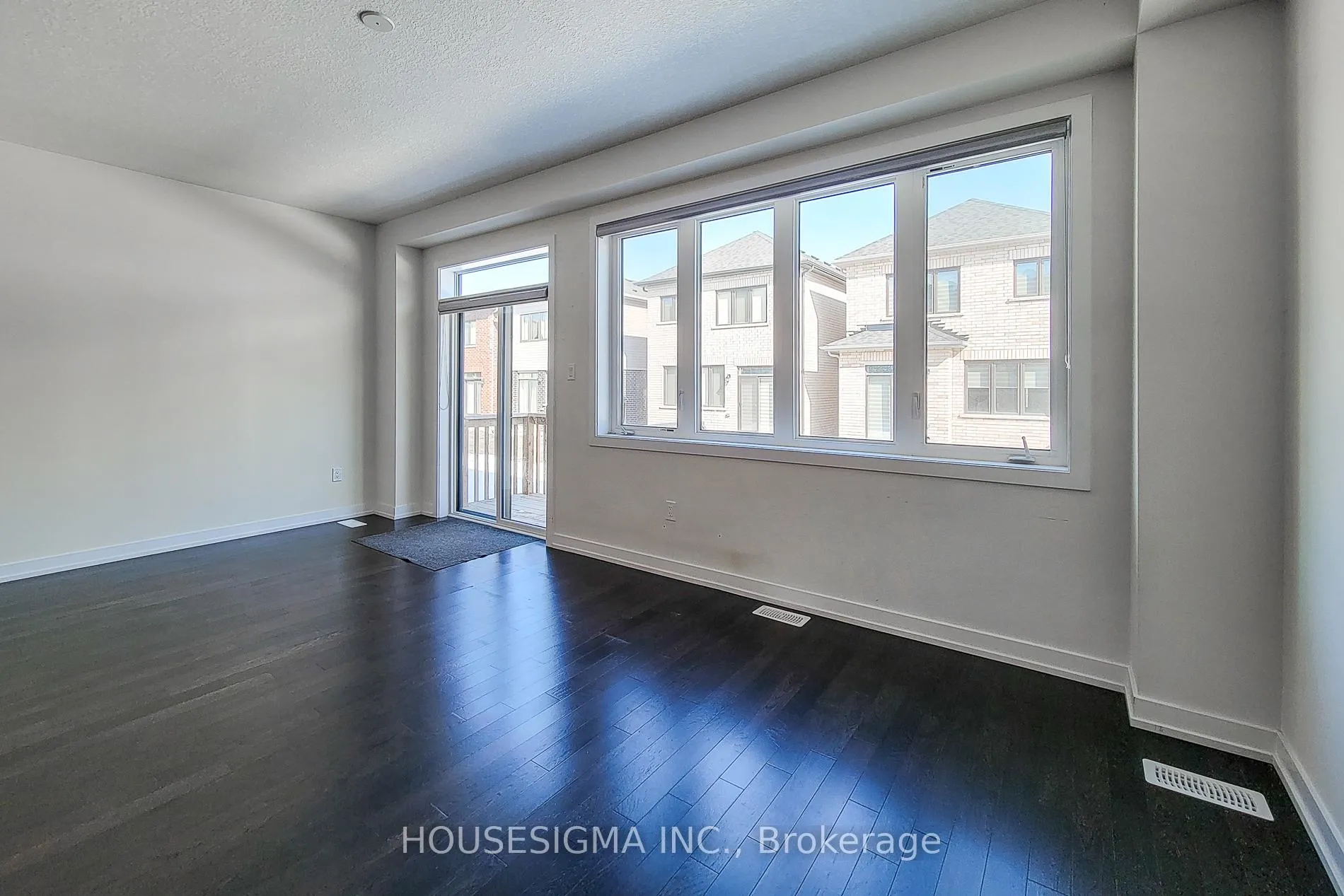 Photo 10 of 20 Monteith Drive, Brantford — HOMEH