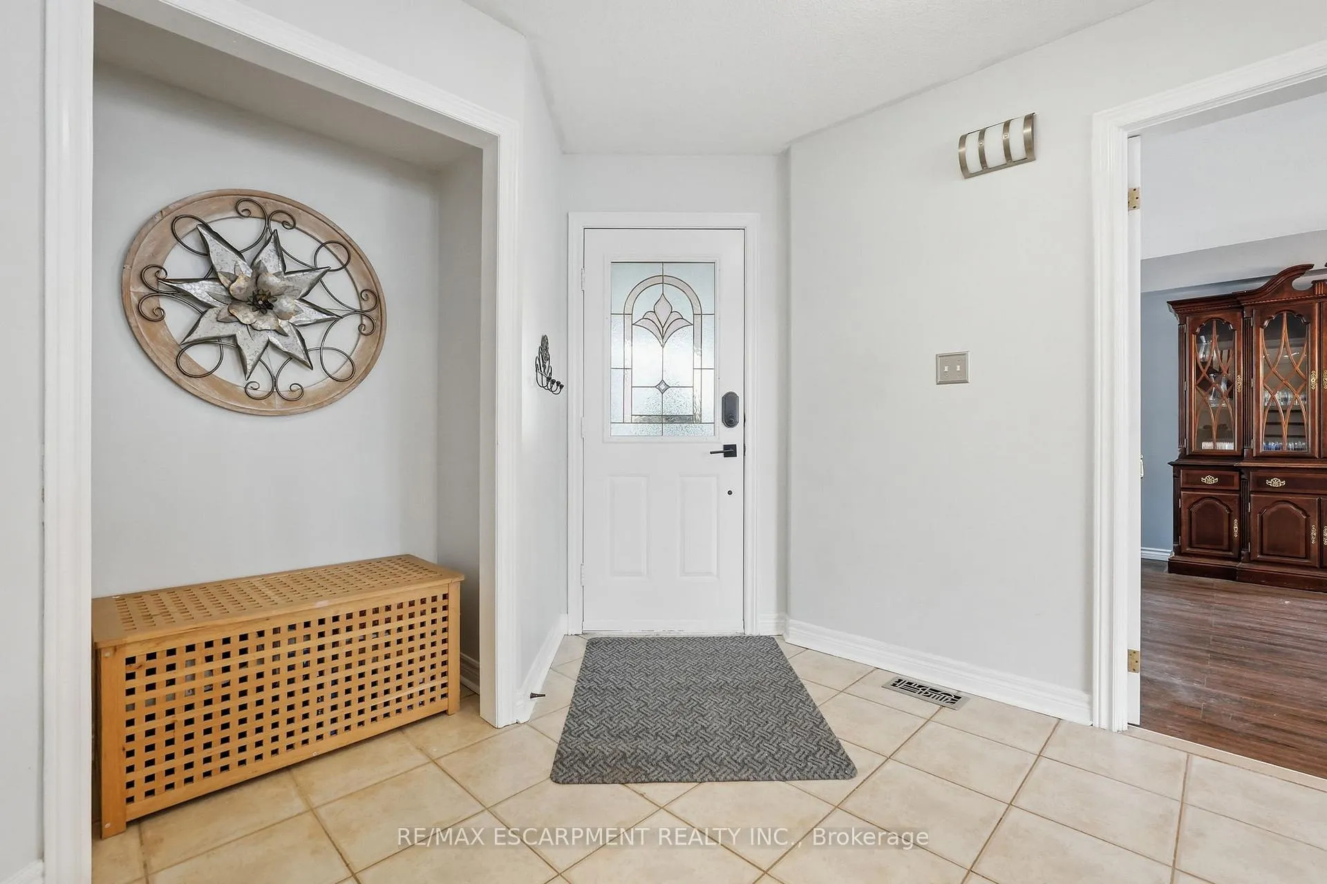 Photo 4 of 5189 Blue Spruce Avenue, Burlington, Orchard — HOMEH