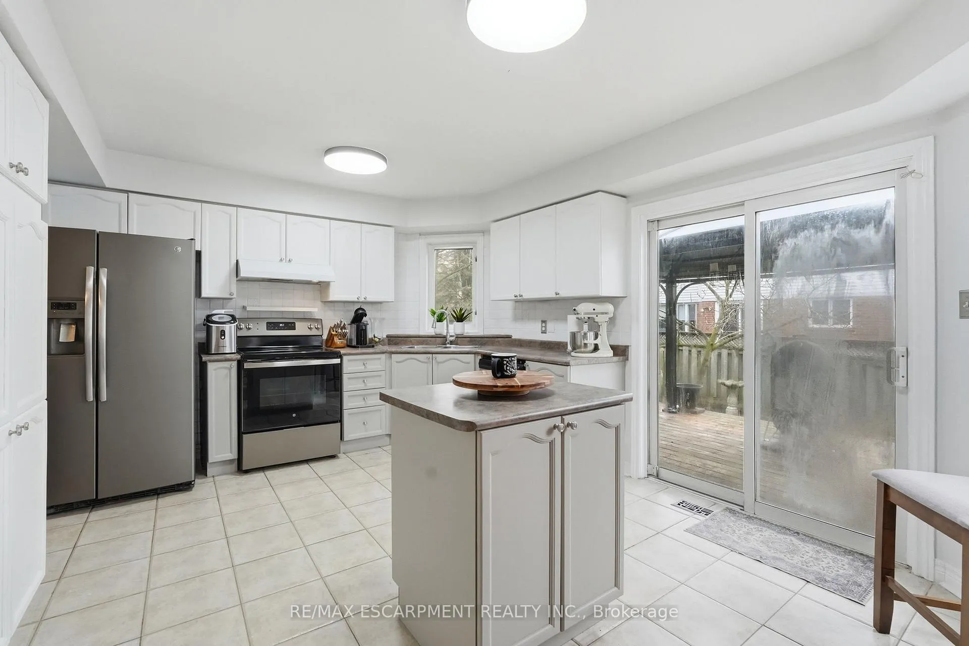 Photo 11 of 5189 Blue Spruce Avenue, Burlington, Orchard — HOMEH