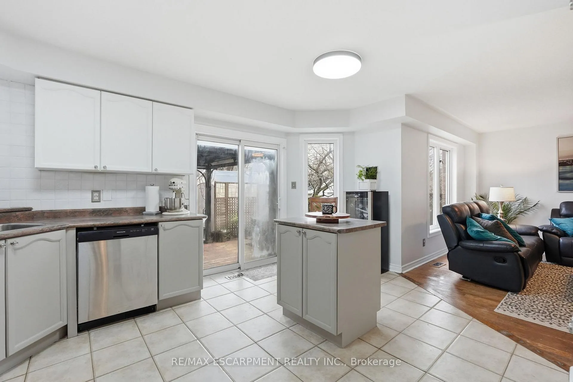Photo 14 of 5189 Blue Spruce Avenue, Burlington, Orchard — HOMEH
