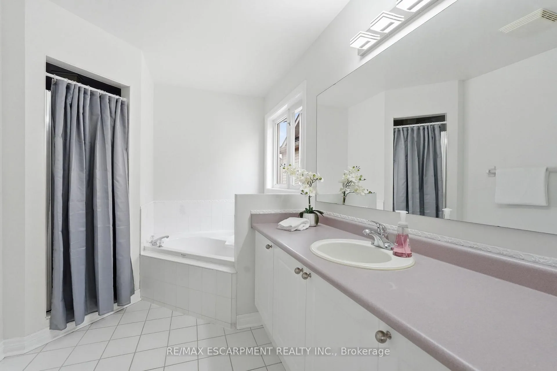 Photo 23 of 5189 Blue Spruce Avenue, Burlington, Orchard — HOMEH