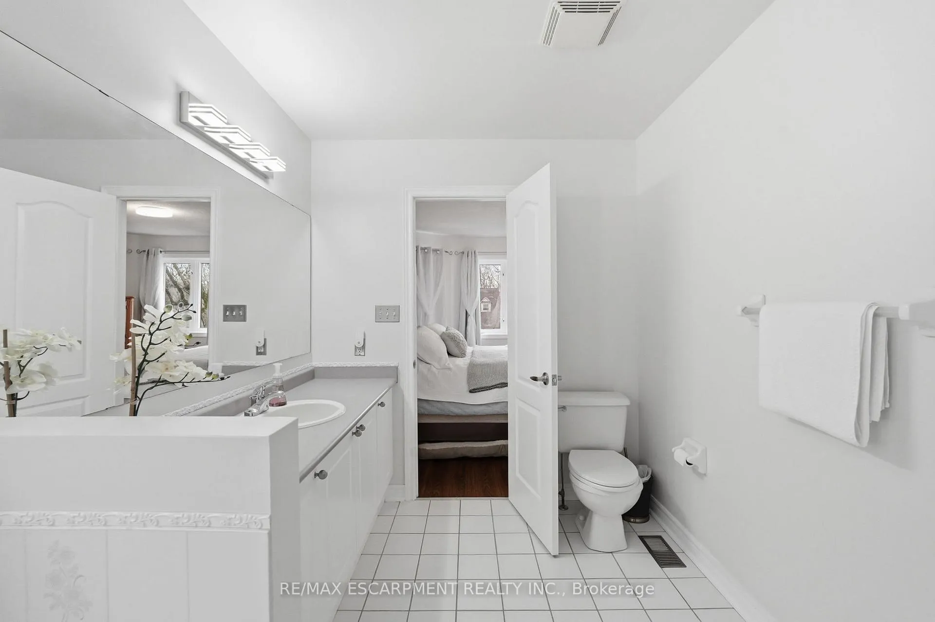 Photo 24 of 5189 Blue Spruce Avenue, Burlington, Orchard — HOMEH