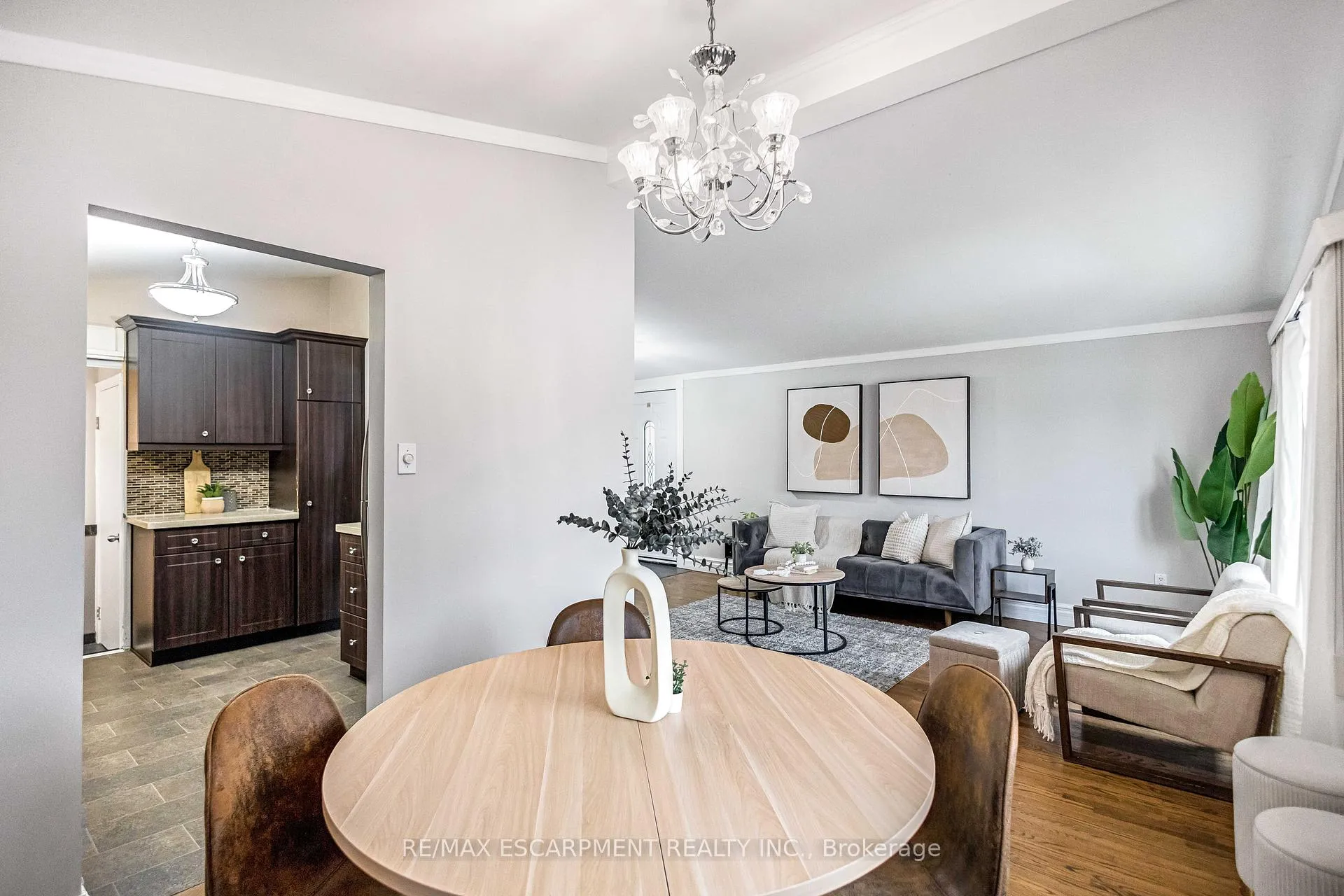 Photo 17 of 85 Ranchdale Drive, Hamilton, Thorner — HOMEH