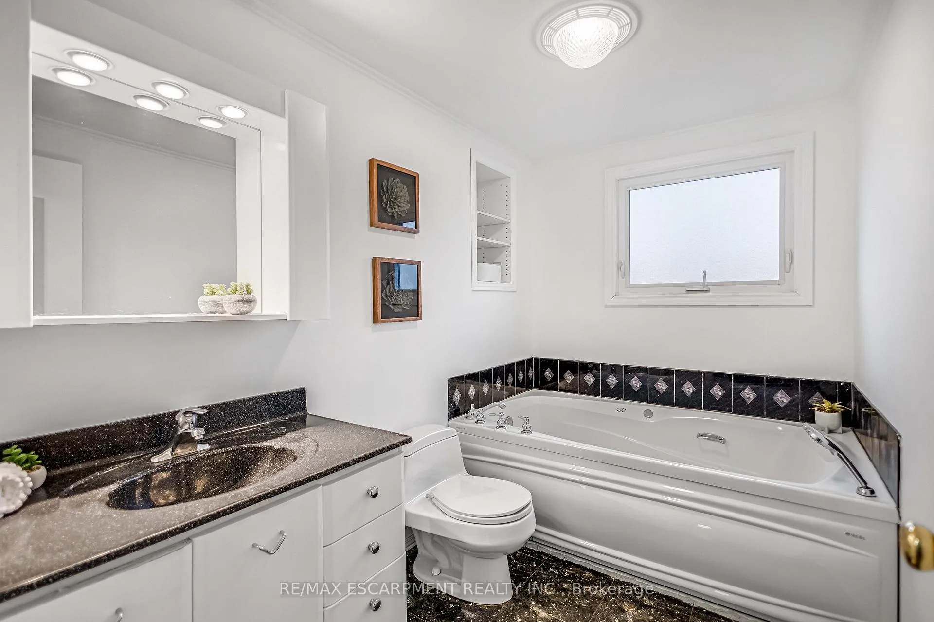 Photo 27 of 85 Ranchdale Drive, Hamilton, Thorner — HOMEH