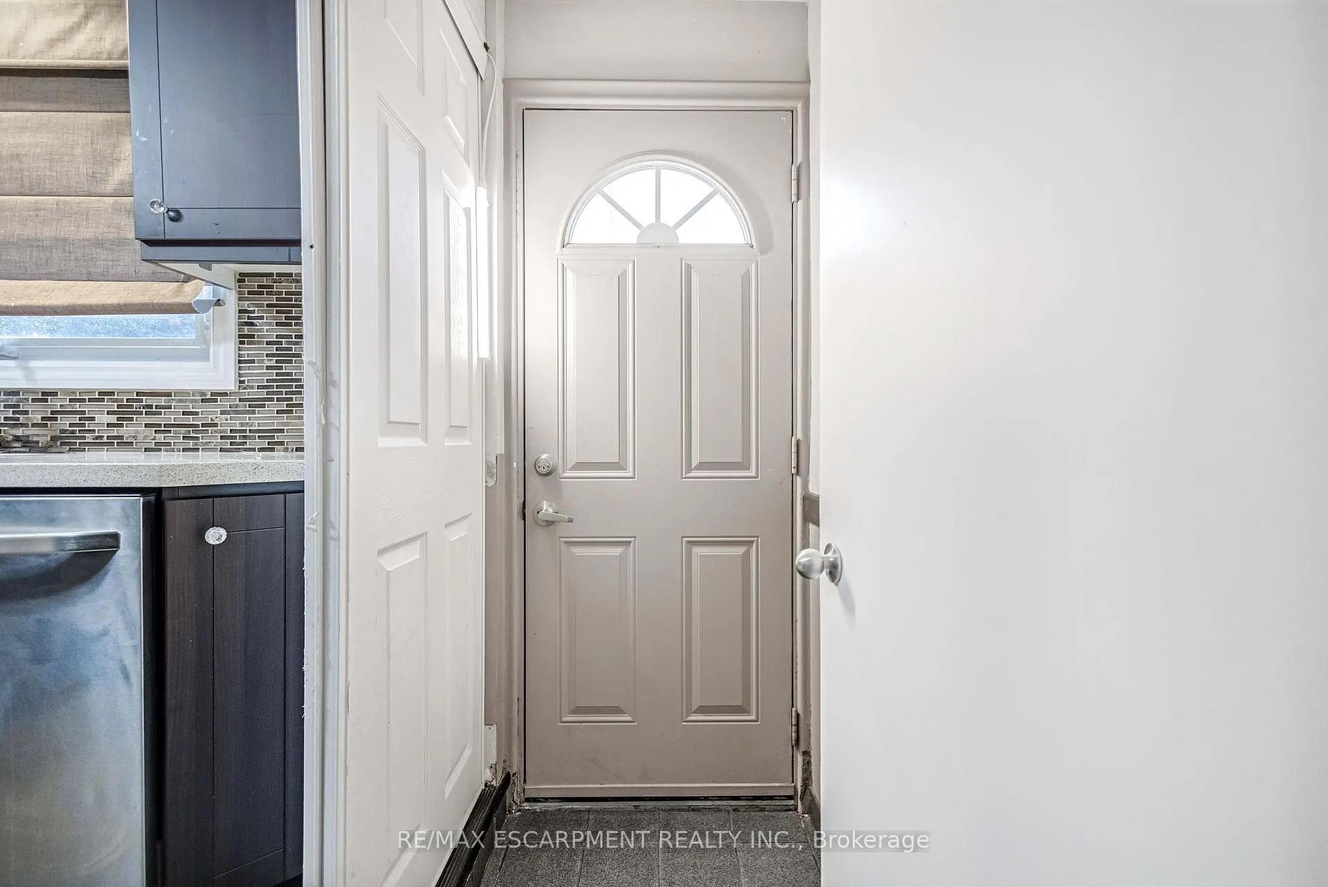 Photo 28 of 85 Ranchdale Drive, Hamilton, Thorner — HOMEH