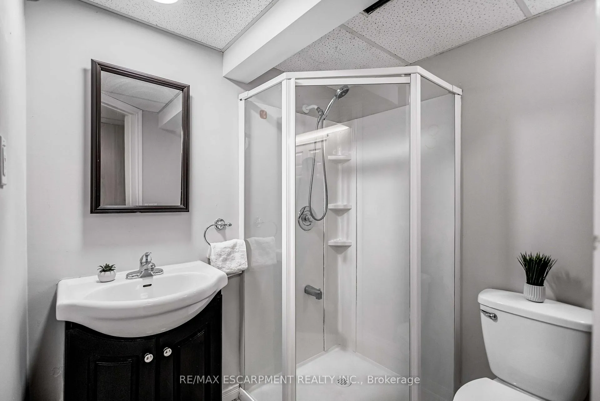 Photo 40 of 85 Ranchdale Drive, Hamilton, Thorner — HOMEH